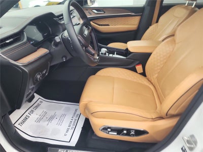 2023 Jeep Grand Cherokee Summit