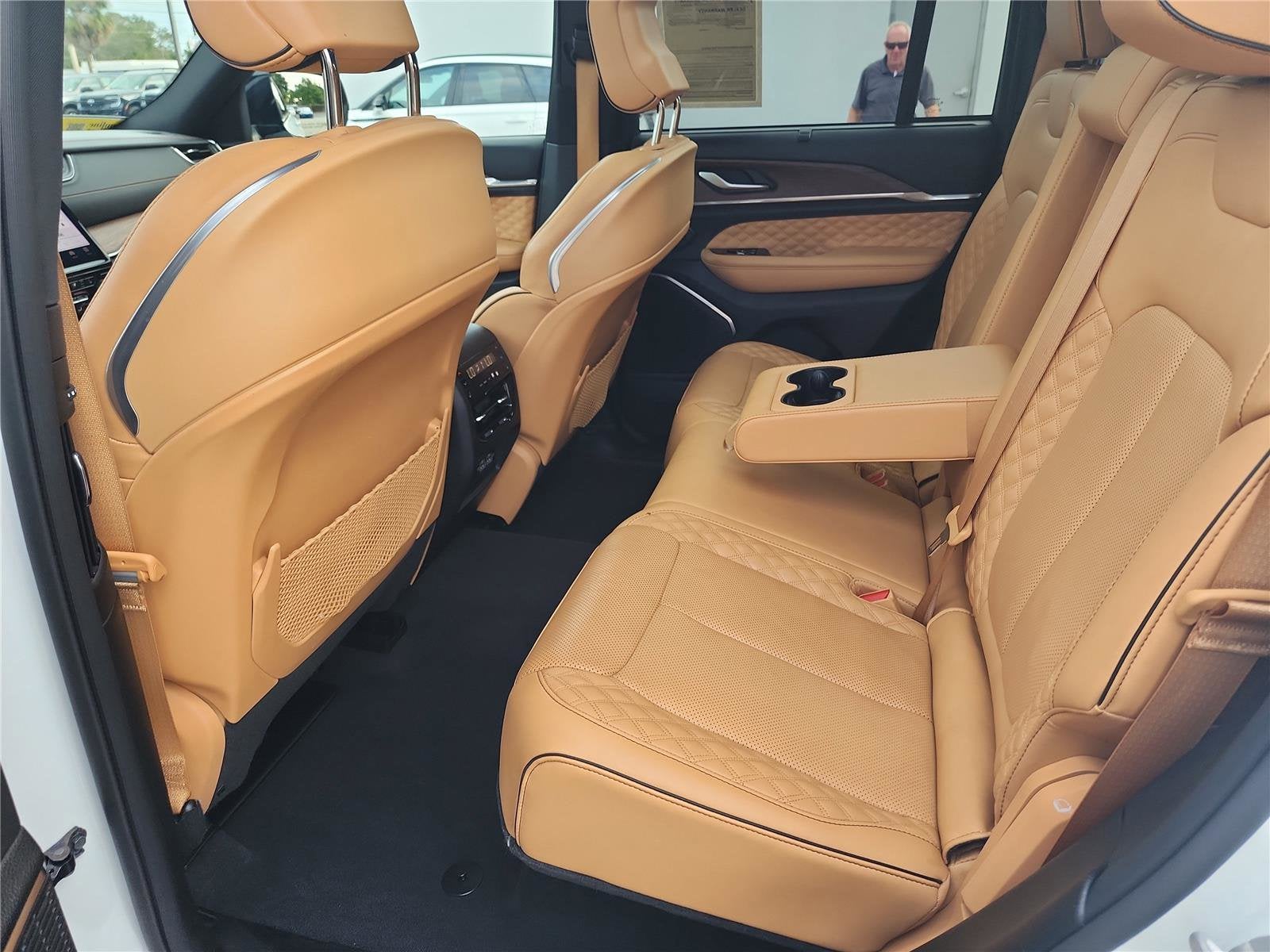 2023 Jeep Grand Cherokee Summit