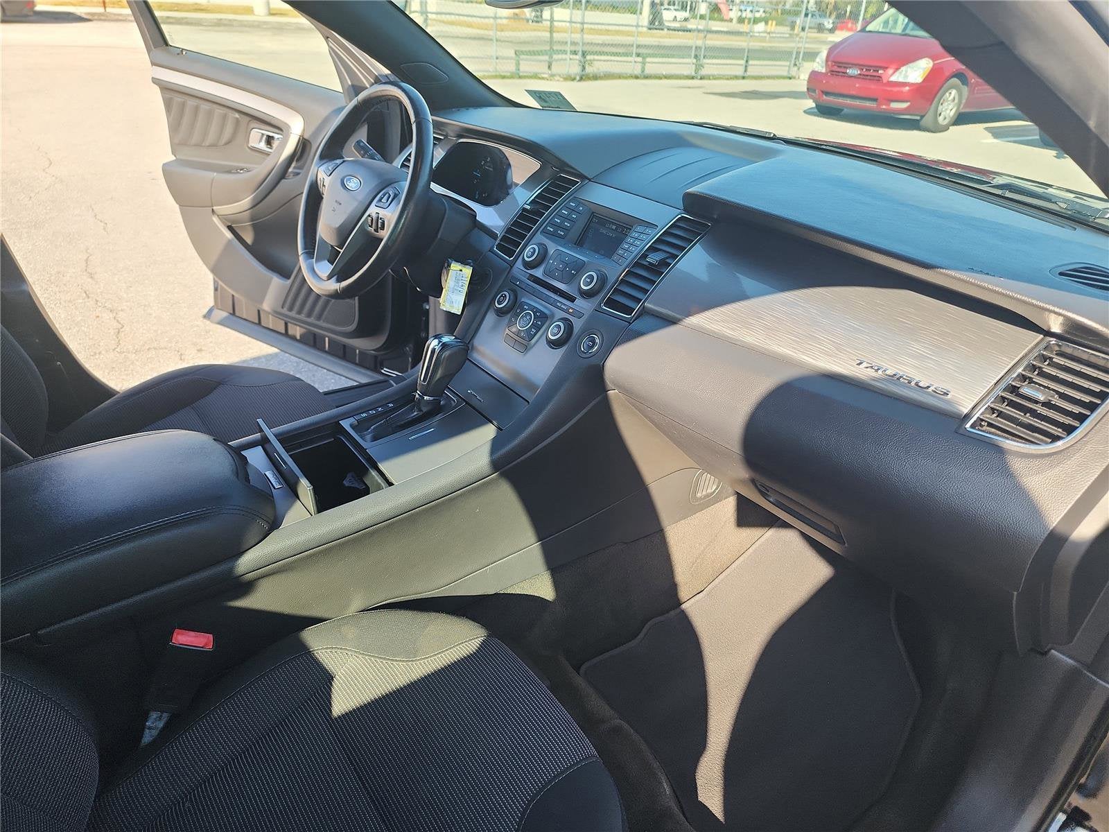 2016 Ford Taurus SEL