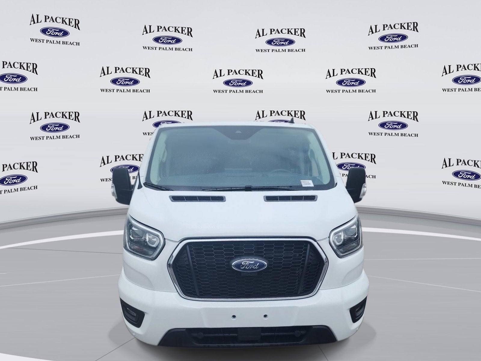 2023 Ford Transit Passenger Wagon XLT