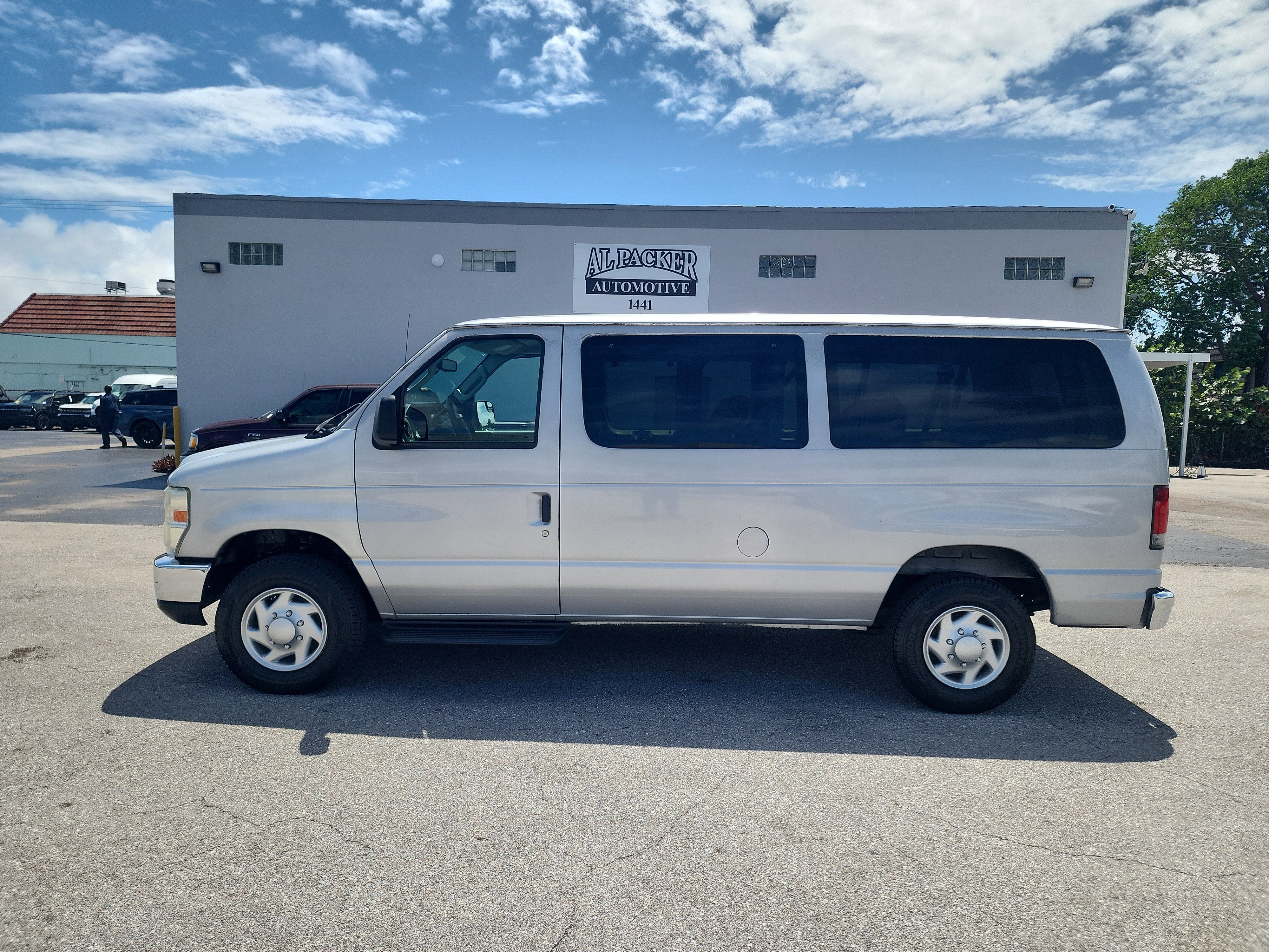 2013 Ford Econoline Wagon XLT