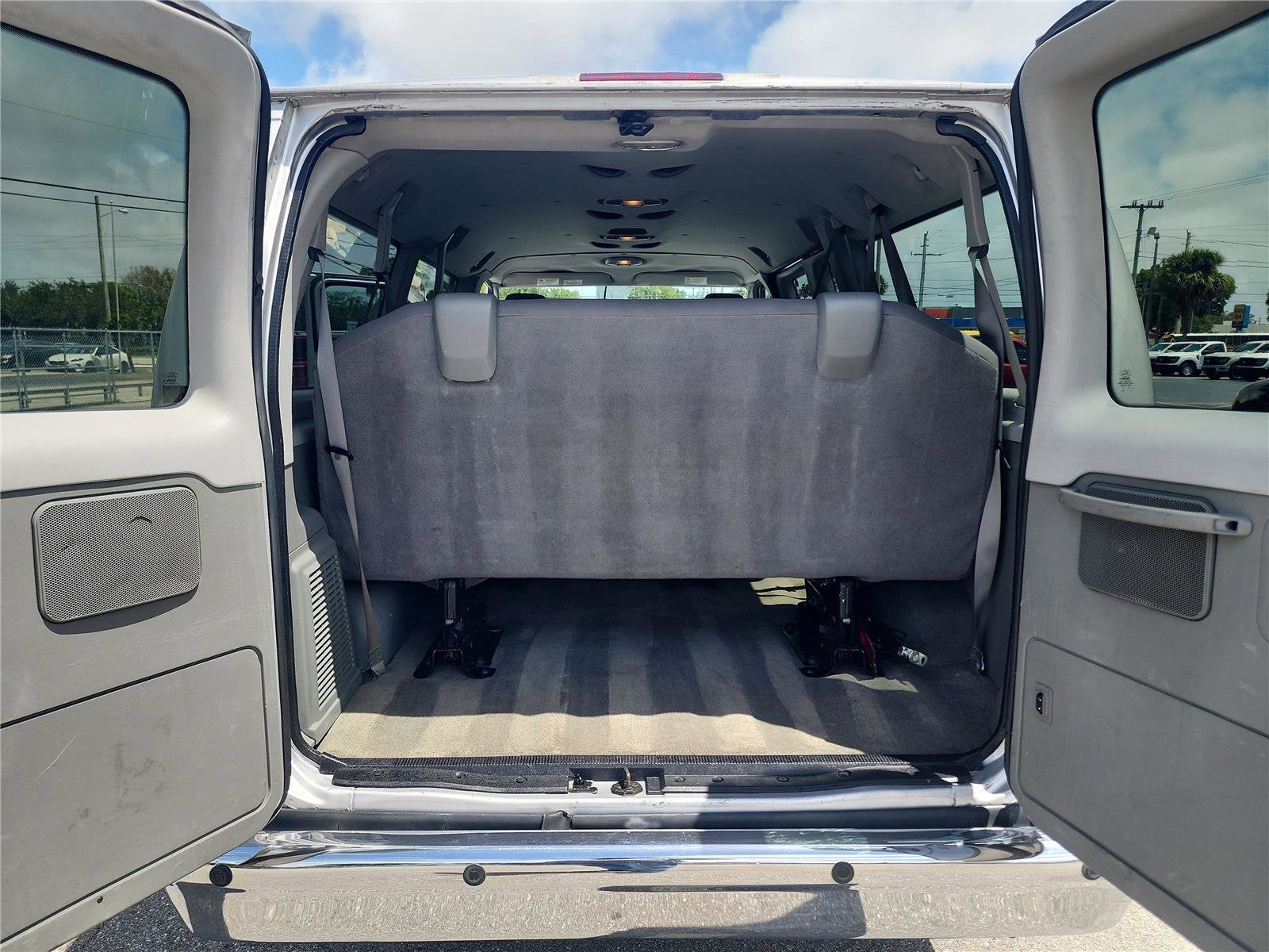 2013 Ford Econoline Wagon XLT
