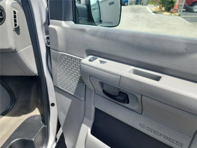 2013 Ford Econoline Wagon XLT