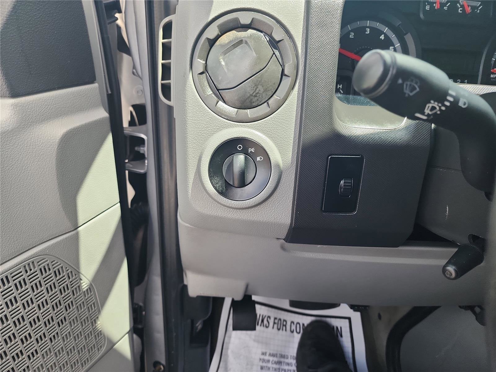 2013 Ford Econoline Wagon XLT