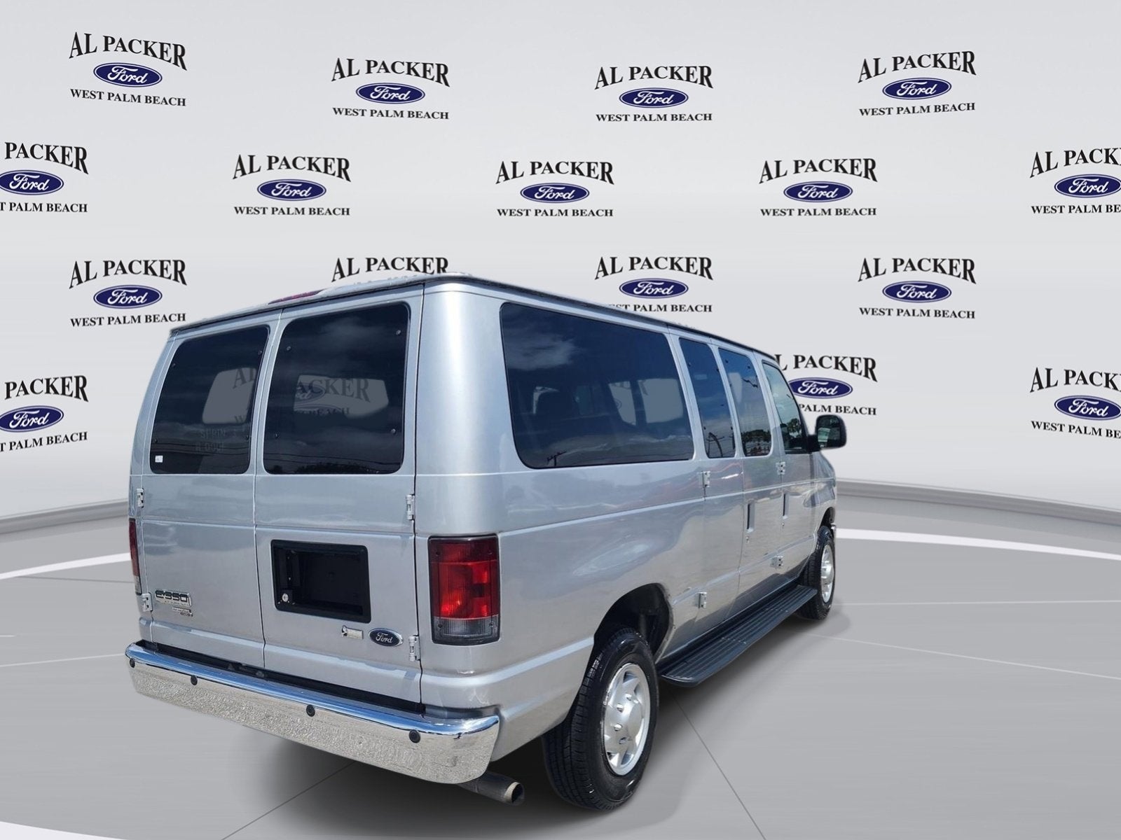 2013 Ford Econoline Wagon XLT