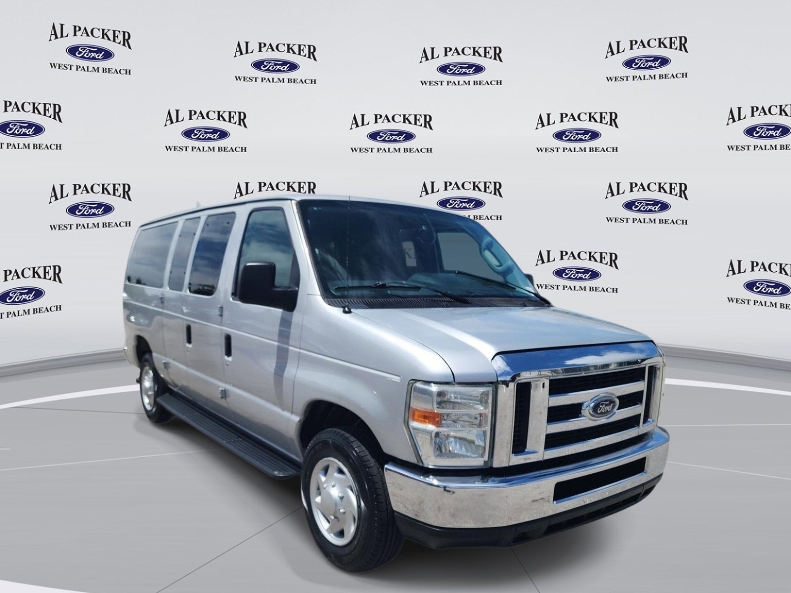 2013 Ford Econoline Wagon XLT
