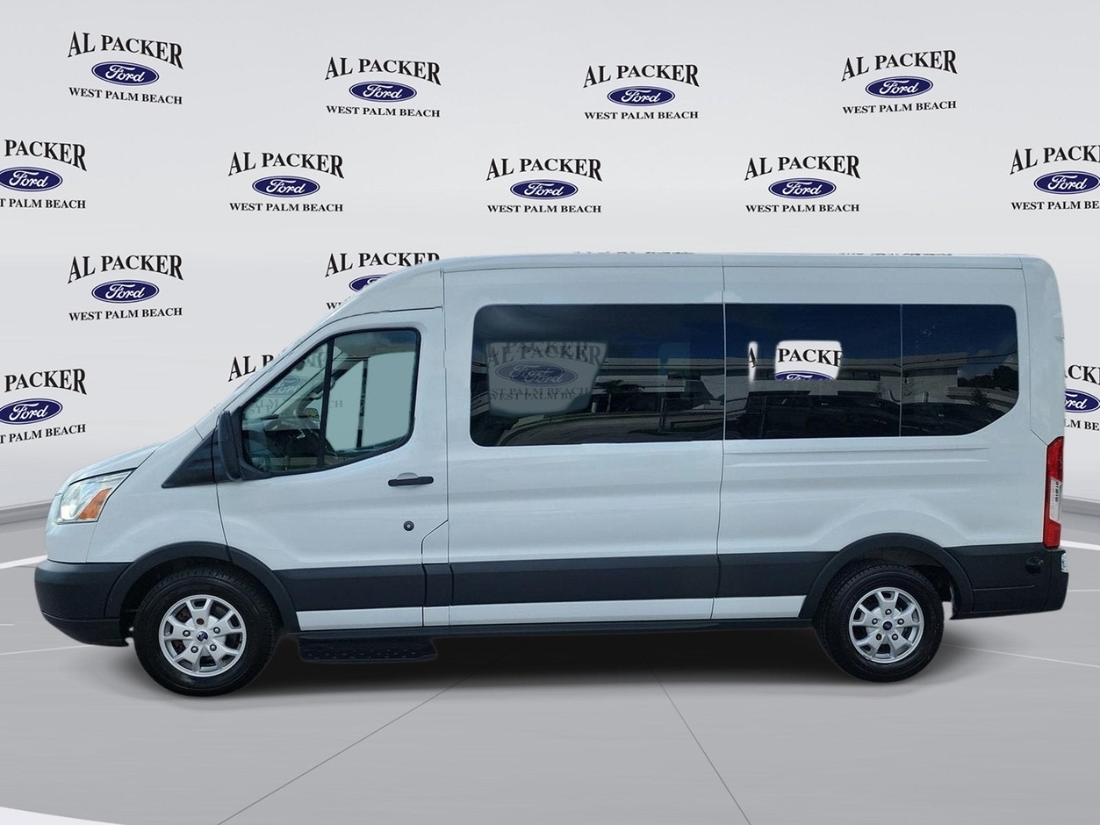 2015 Ford Transit Wagon XLT