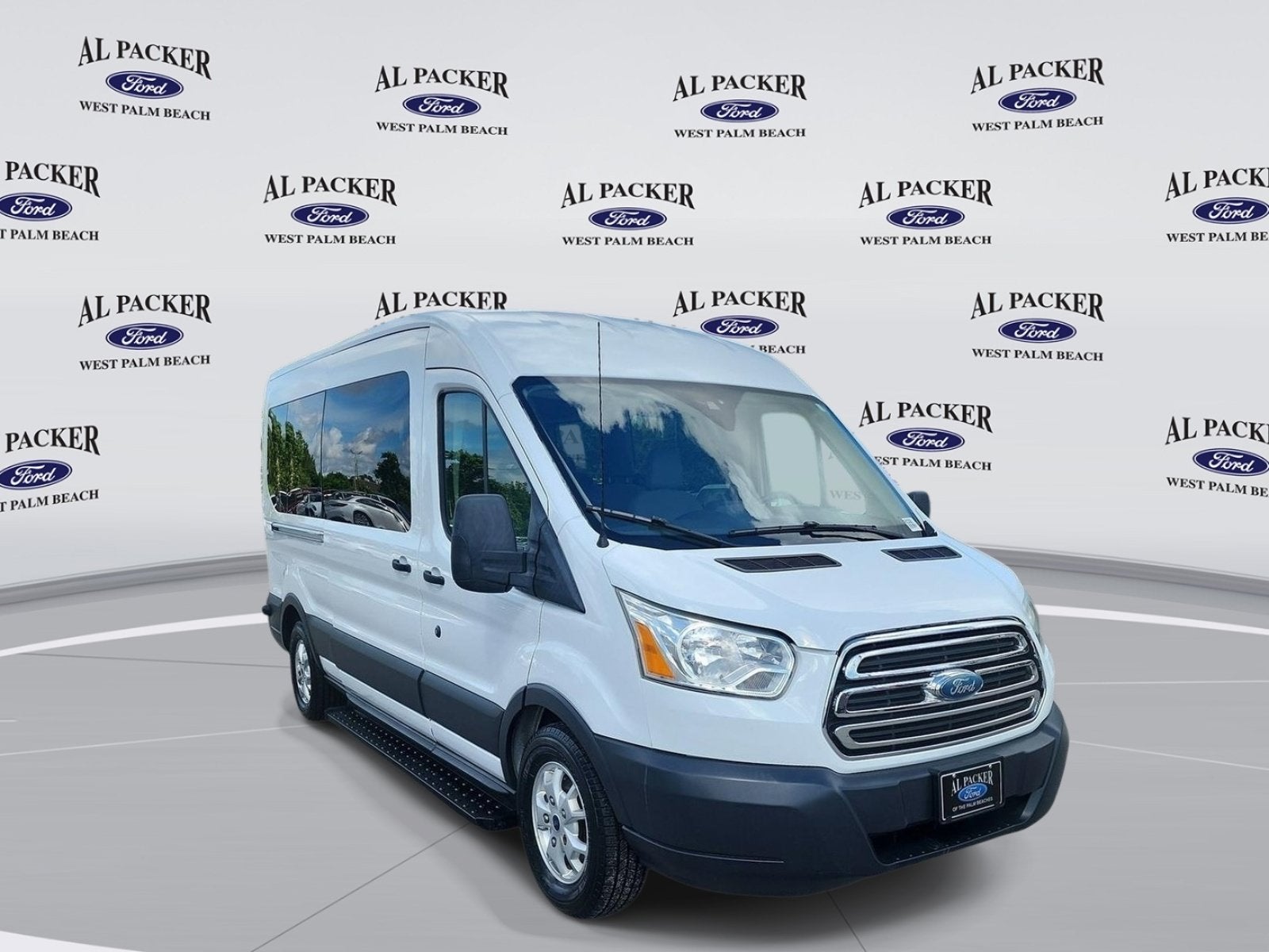 2015 Ford Transit Wagon XLT