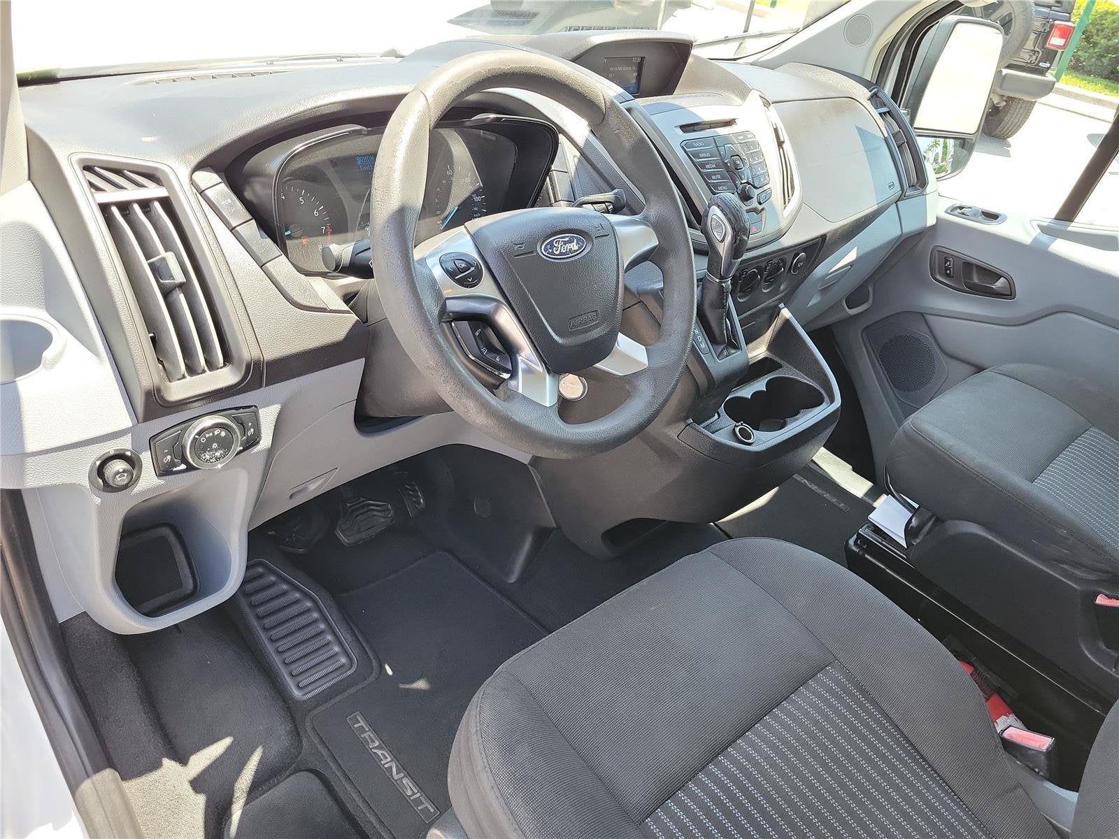 2017 Ford Transit Wagon XLT