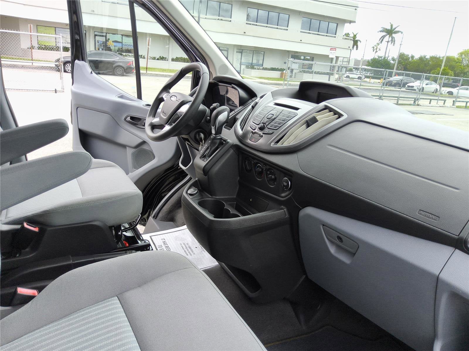 2018 Ford Transit Passenger Wagon XLT
