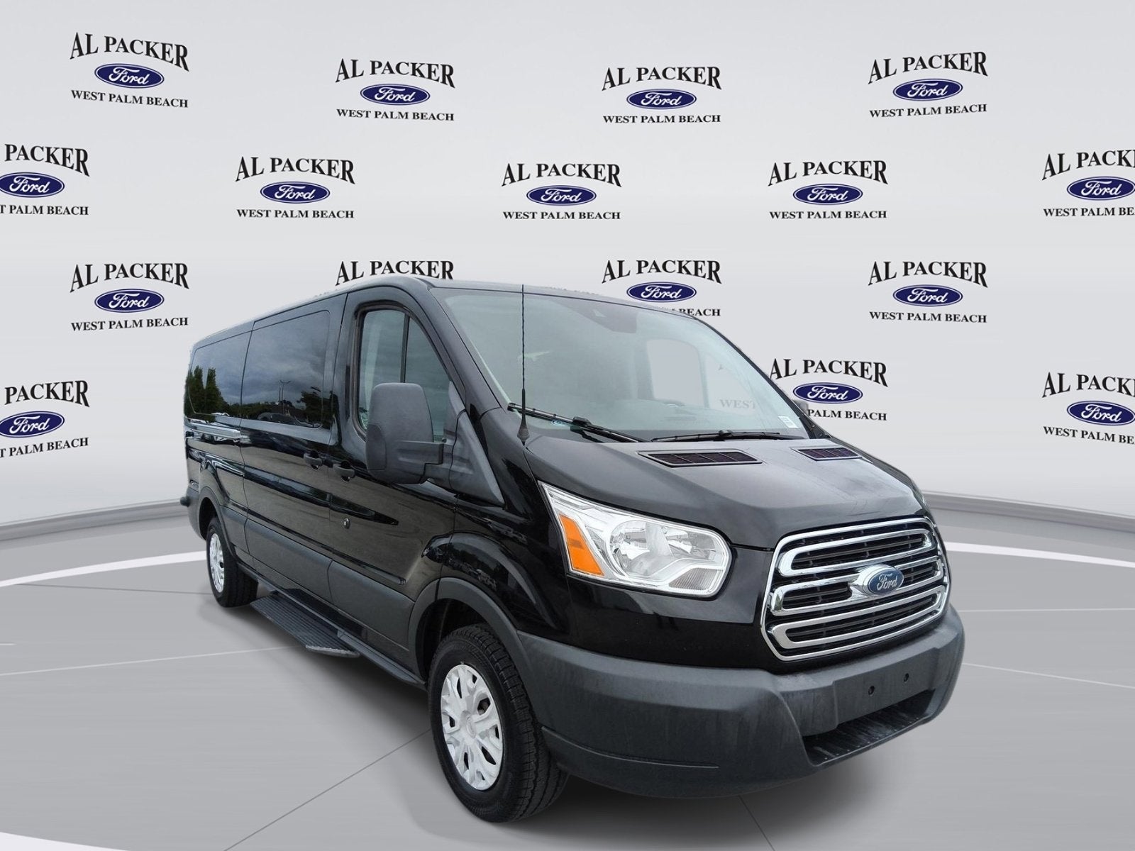 2018 Ford Transit Passenger Wagon XLT