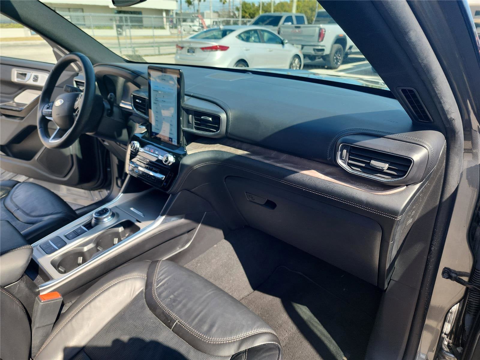 2023 Ford Explorer Platinum