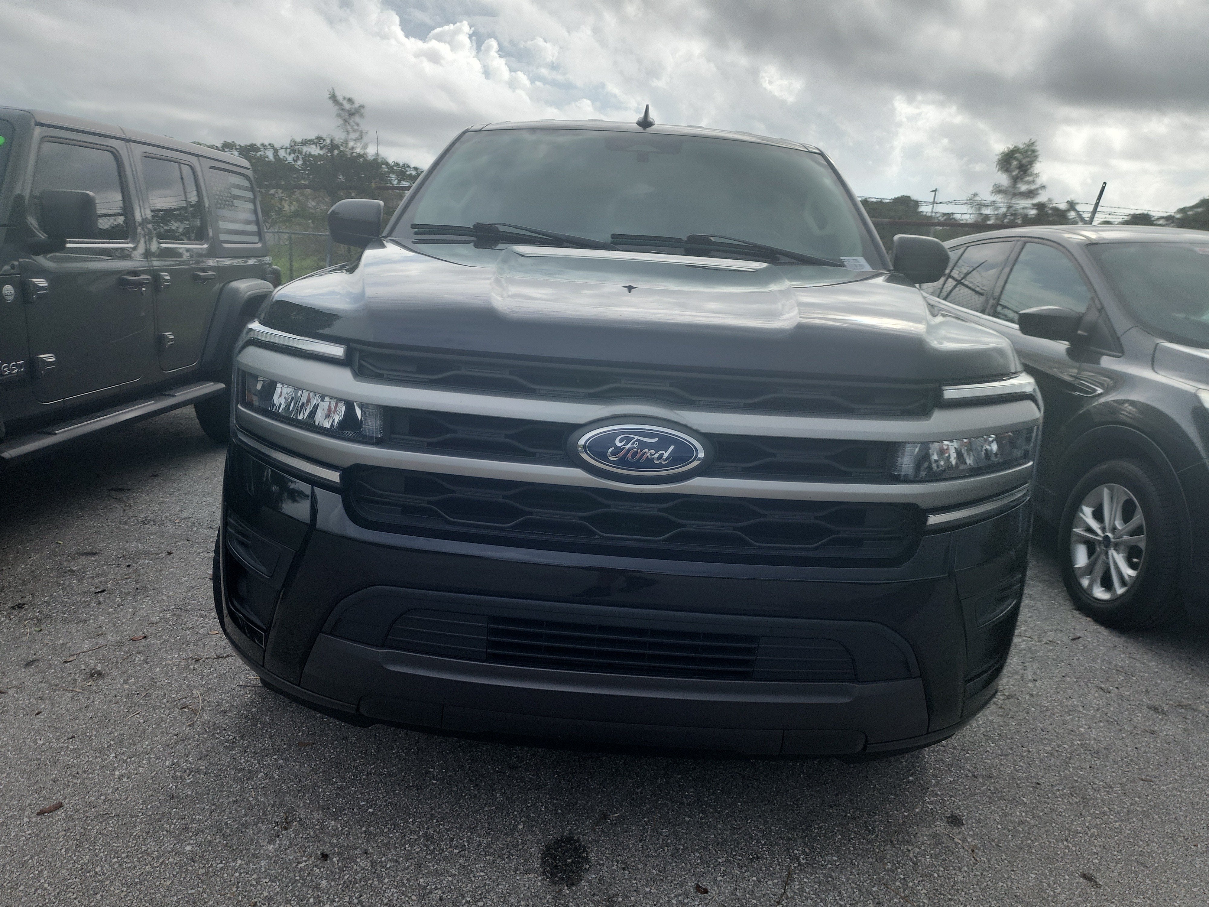 2023 Ford Expedition Max XLT