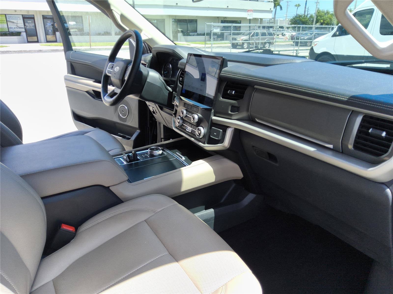 2023 Ford Expedition XLT