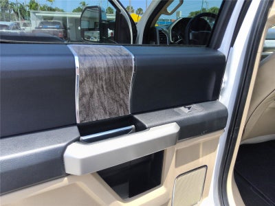 2017 Ford Super Duty F-250 SRW Lariat