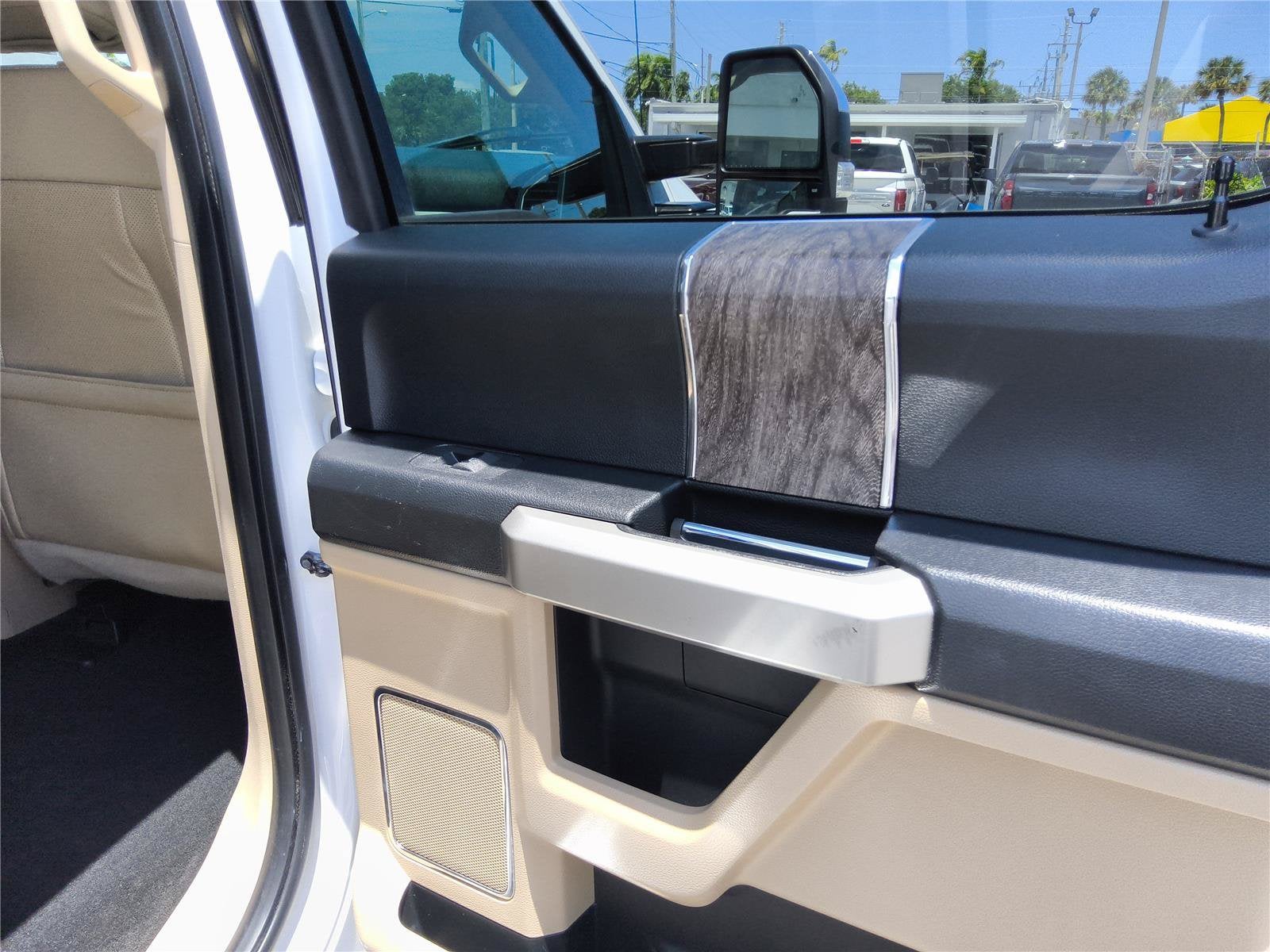 2017 Ford Super Duty F-250 SRW Lariat