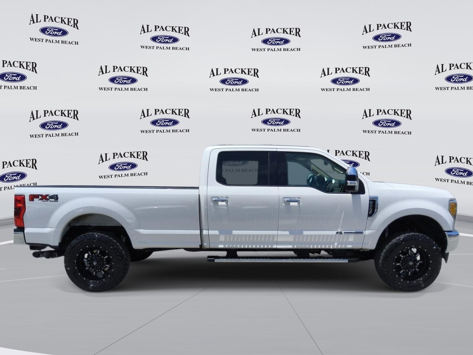 2017 Ford Super Duty F-250 SRW Lariat