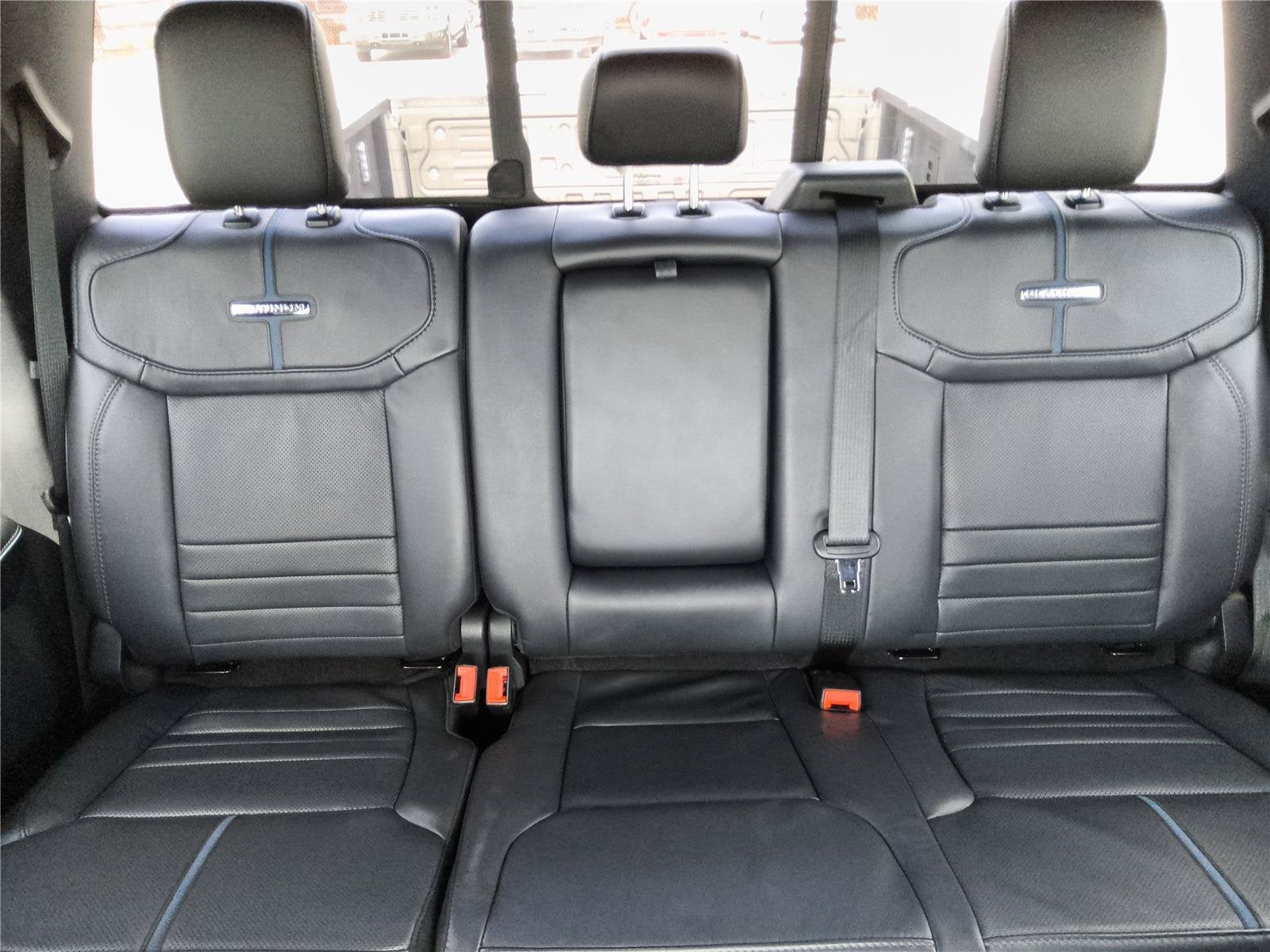 2025 Ford Super Duty F-250 SRW Platinum