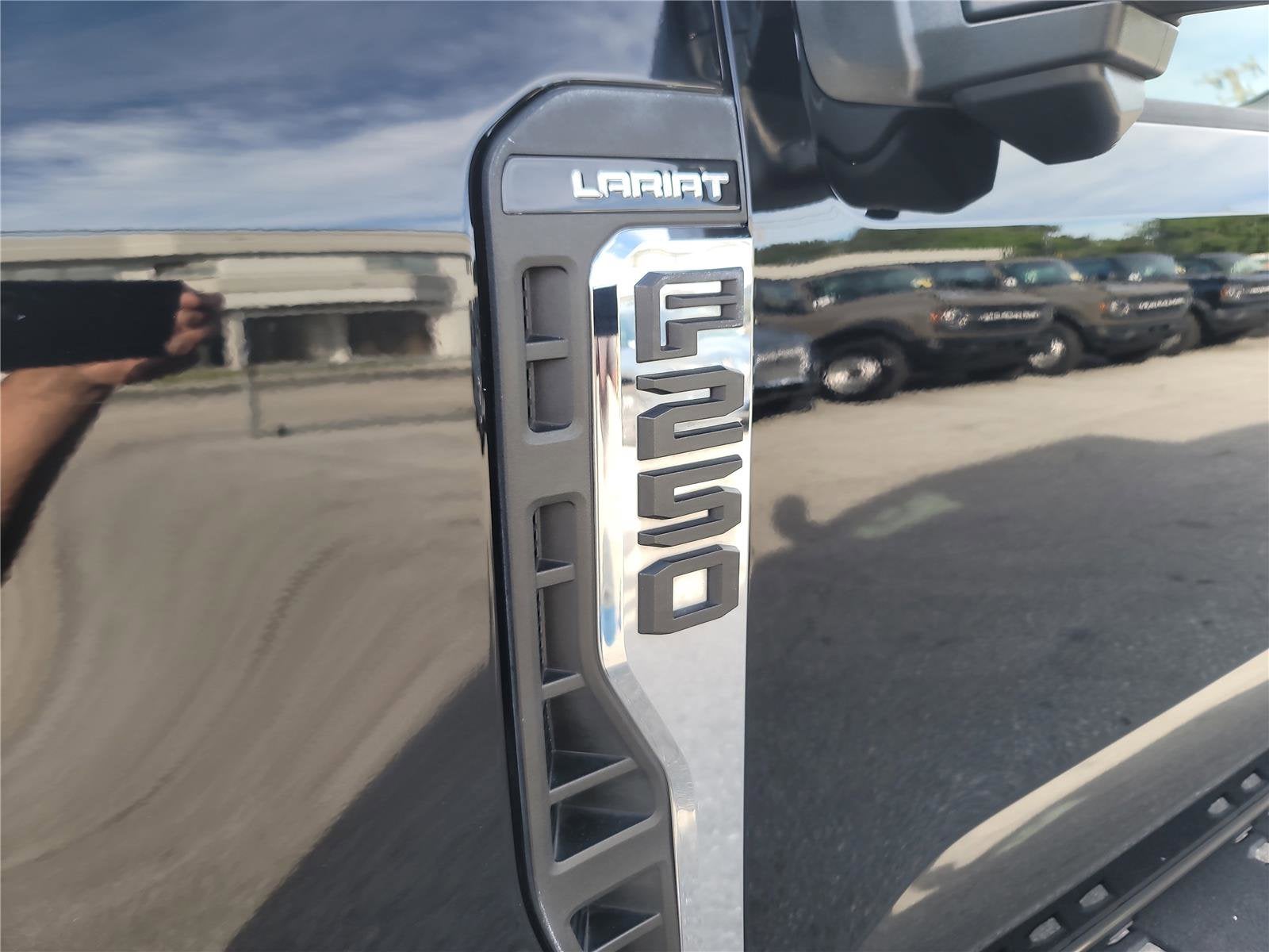 2023 Ford Super Duty F-250 SRW LARIAT