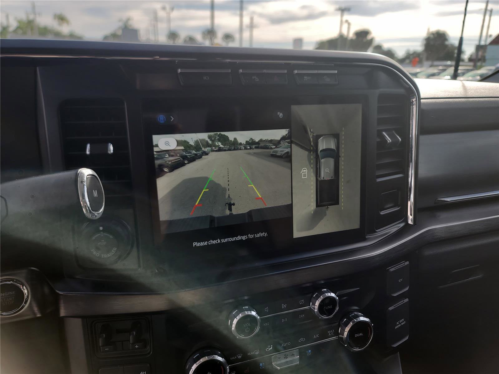 2023 Ford Super Duty F-250 SRW LARIAT