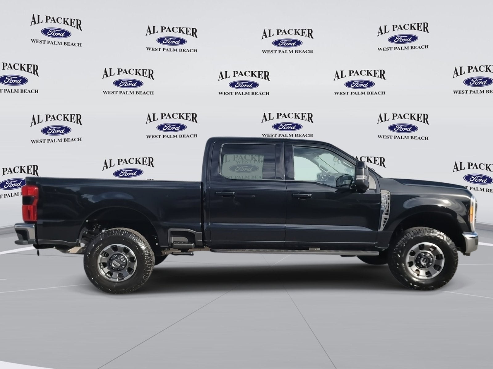 2023 Ford Super Duty F-250 SRW LARIAT