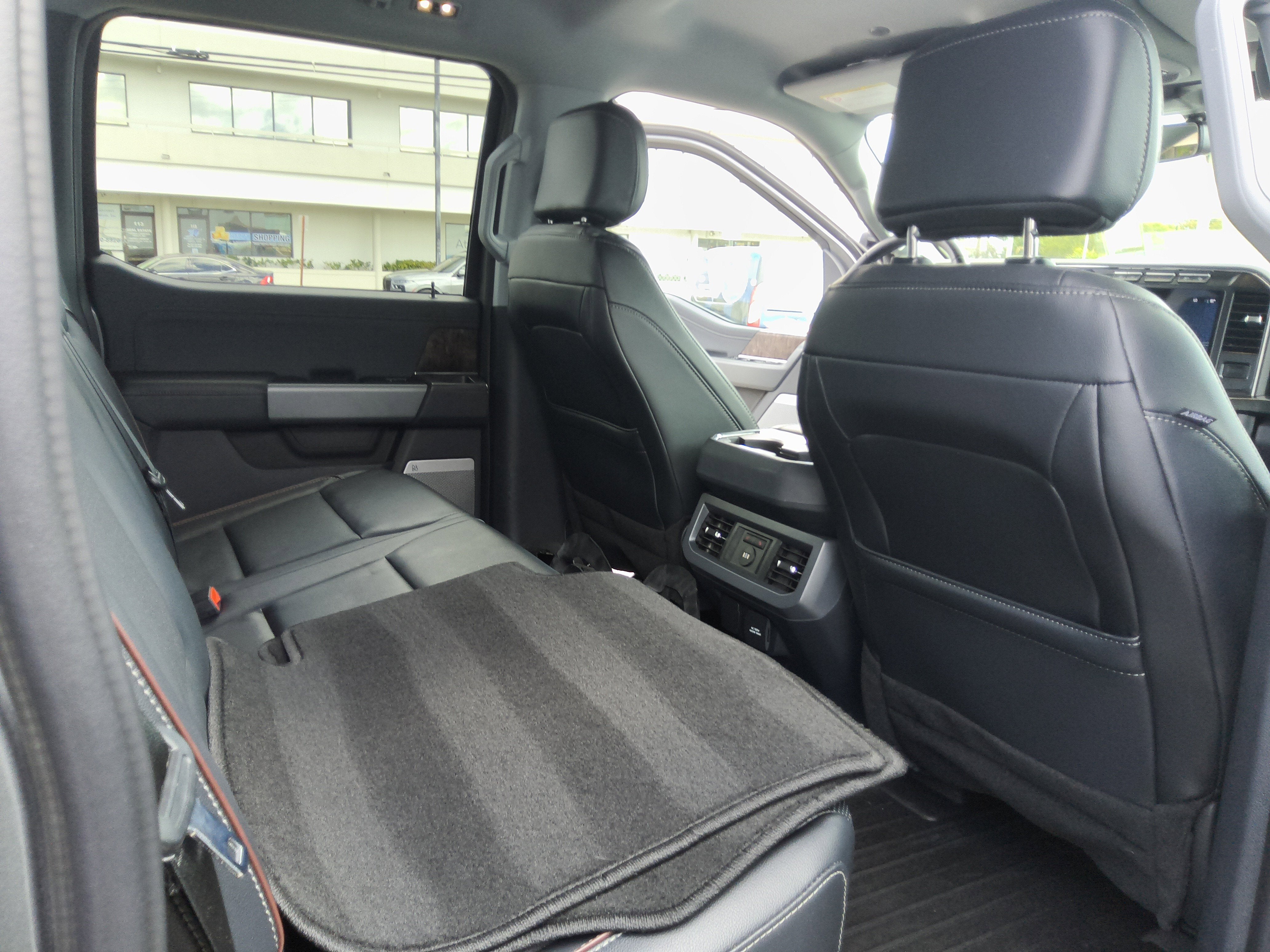 2024 Ford Super Duty F-350 SRW LARIAT