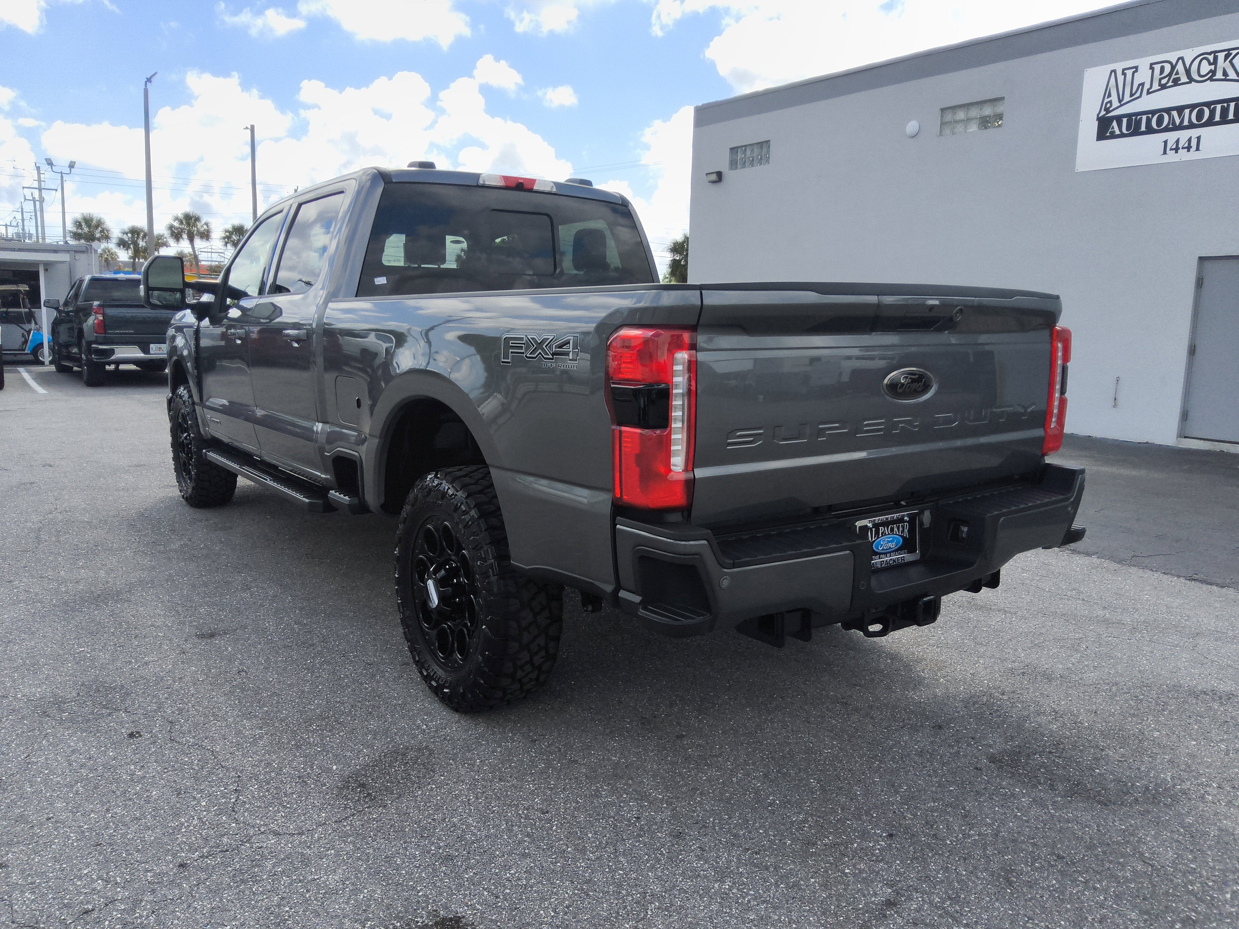 2024 Ford Super Duty F-350 SRW LARIAT
