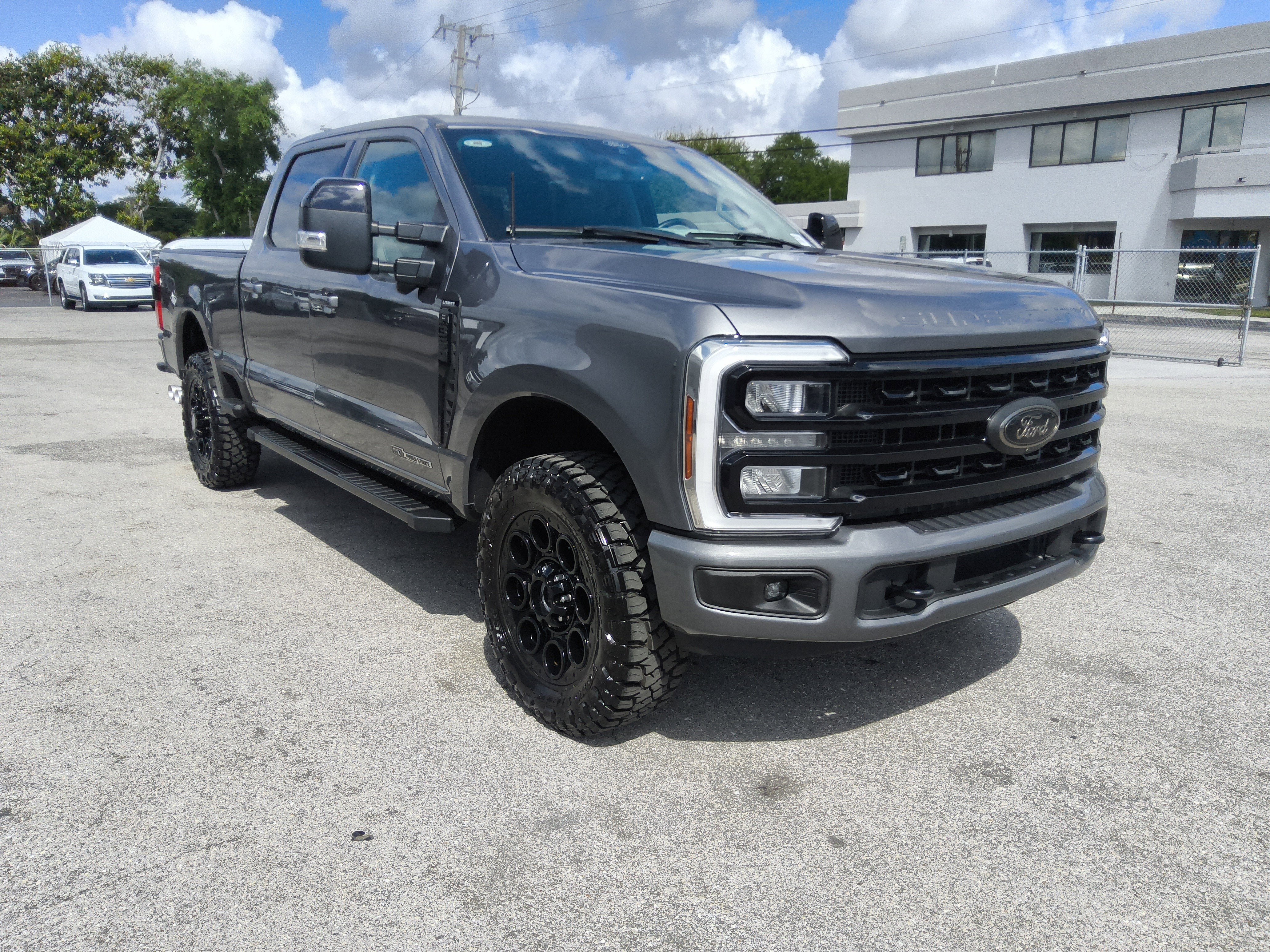 2024 Ford Super Duty F-350 SRW LARIAT
