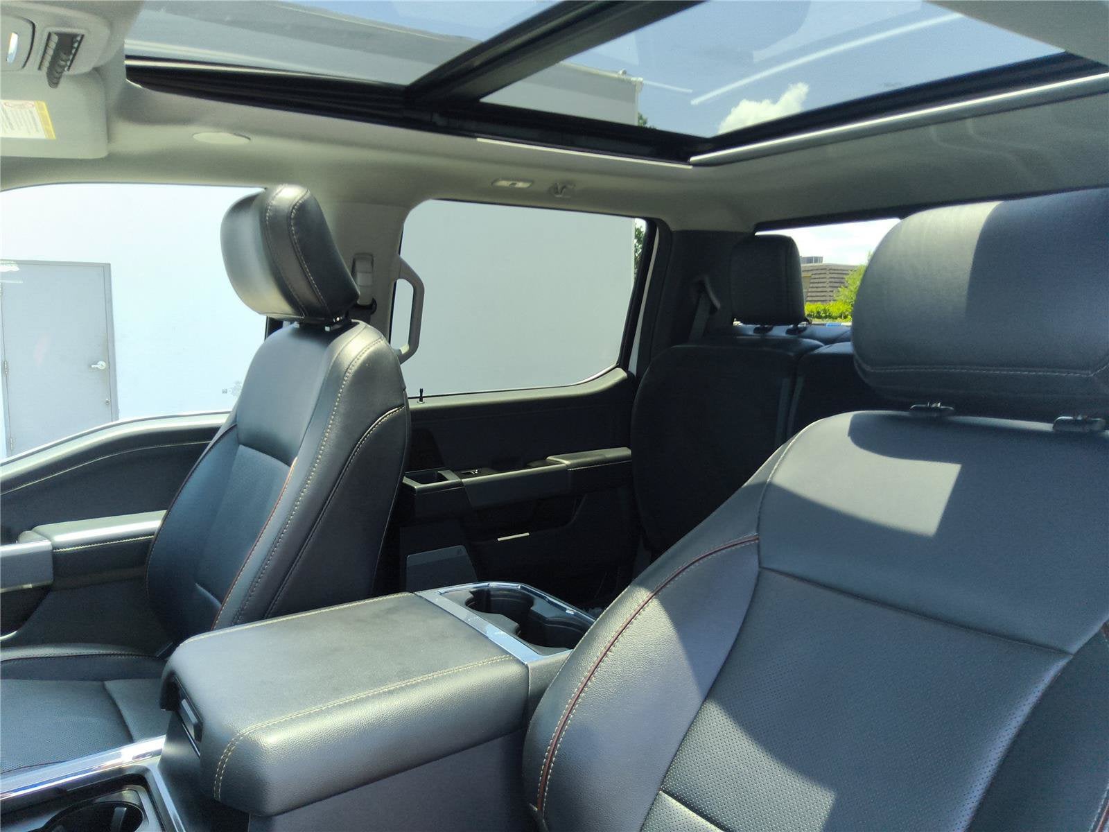 2024 Ford Super Duty F-350 DRW LARIAT