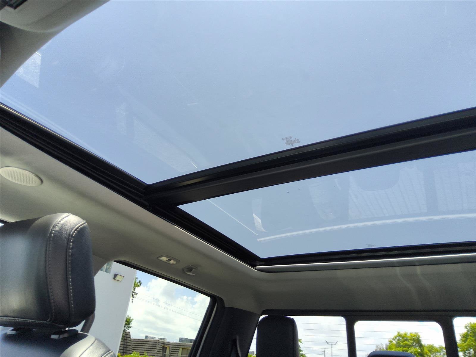 2024 Ford Super Duty F-350 DRW LARIAT