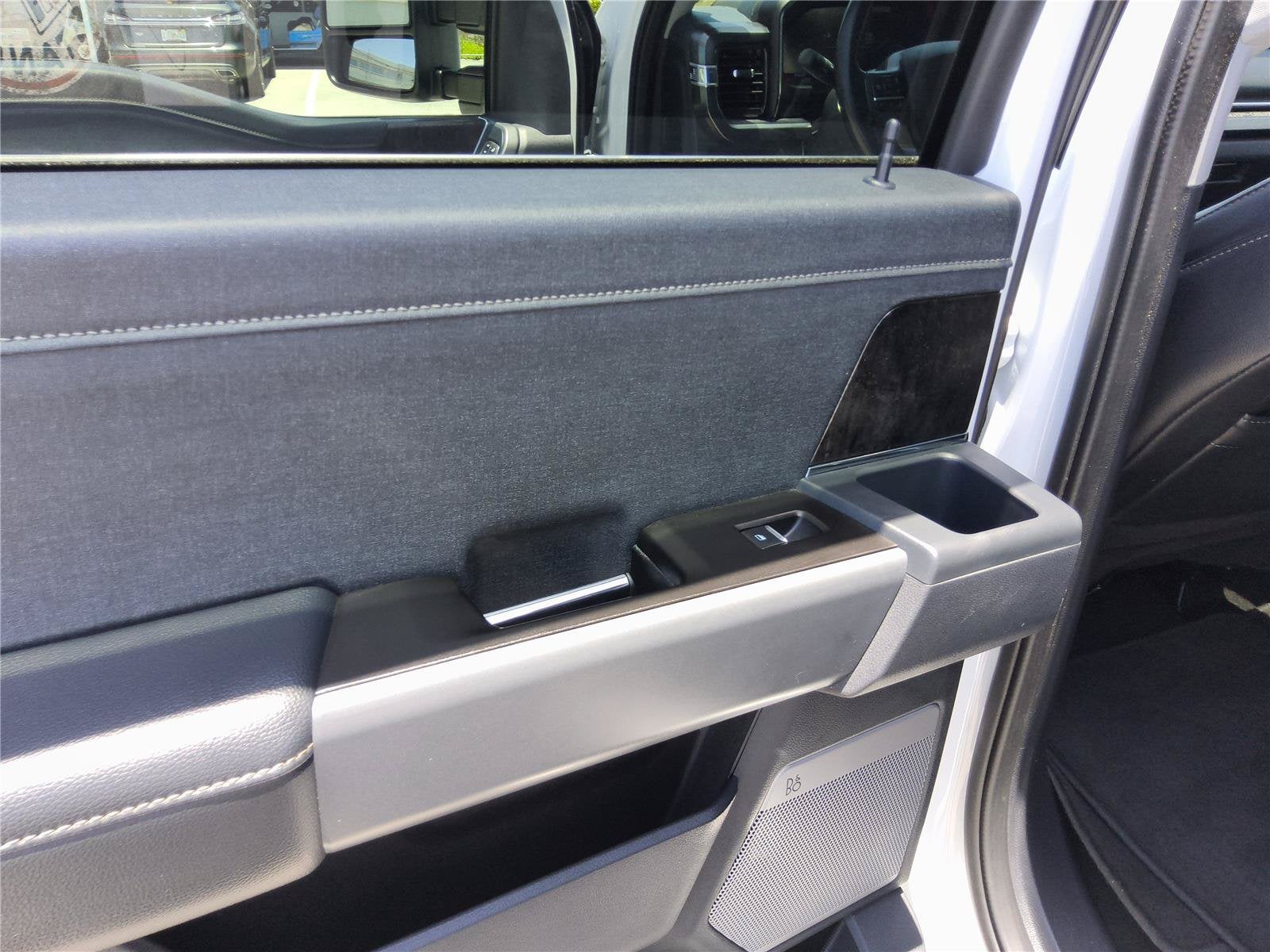 2024 Ford Super Duty F-350 DRW LARIAT