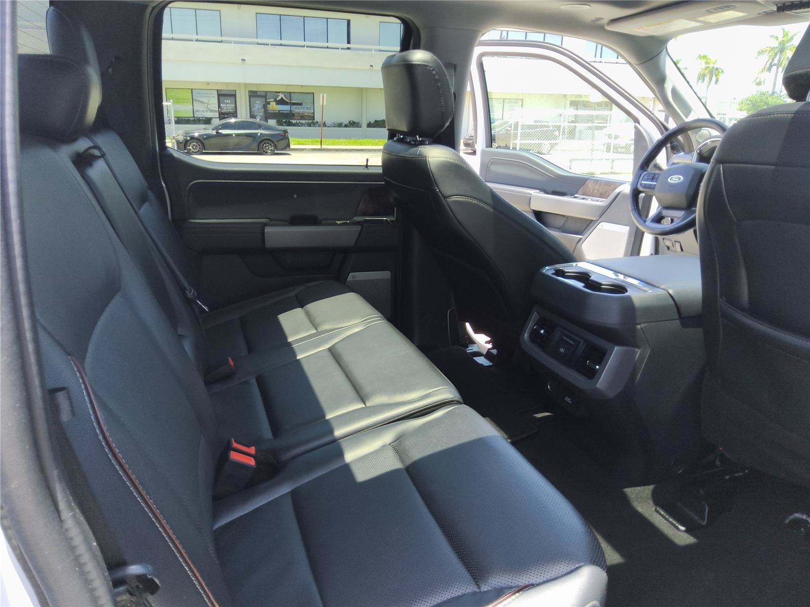 2024 Ford Super Duty F-350 DRW LARIAT