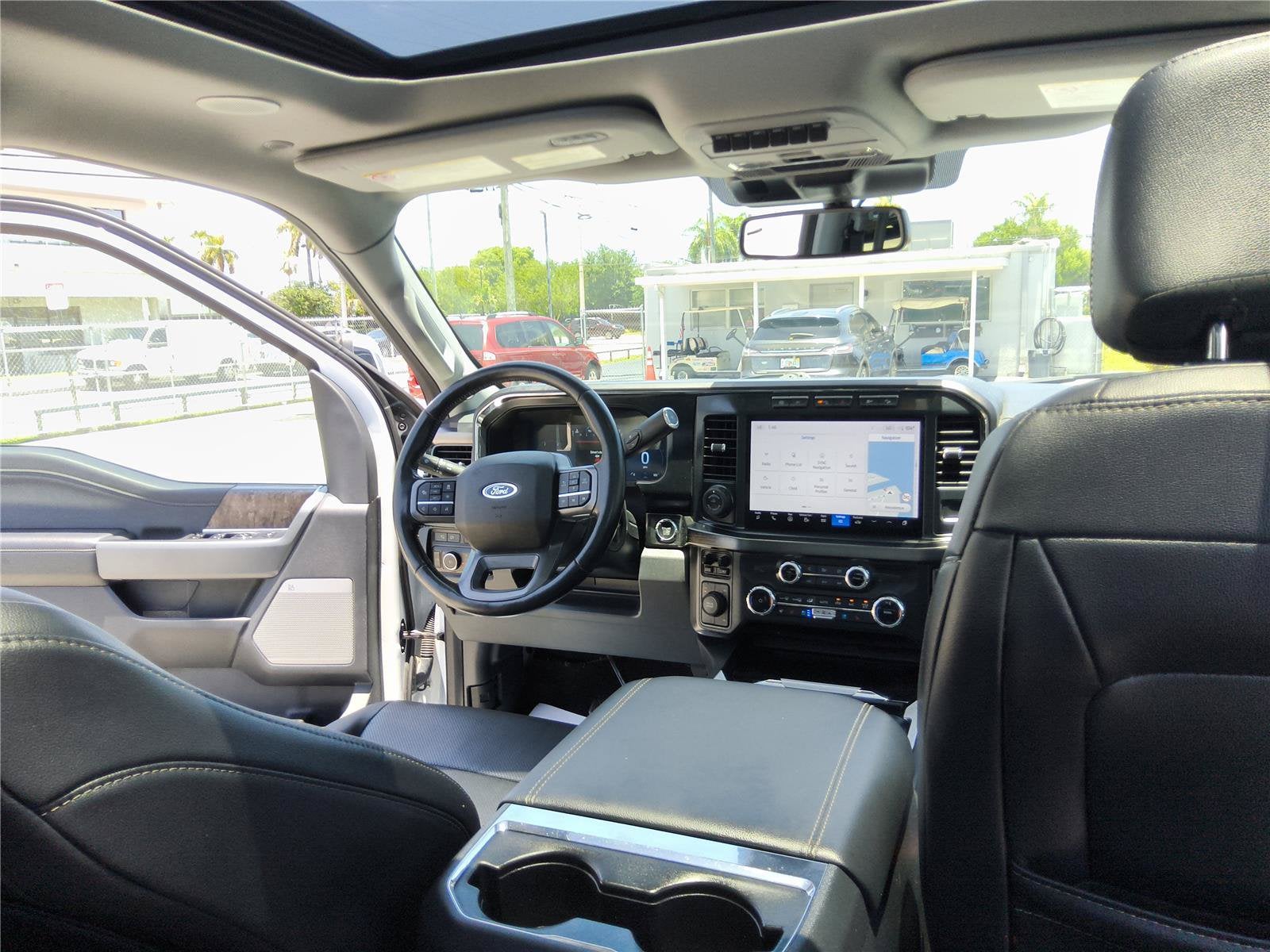 2024 Ford Super Duty F-350 DRW LARIAT