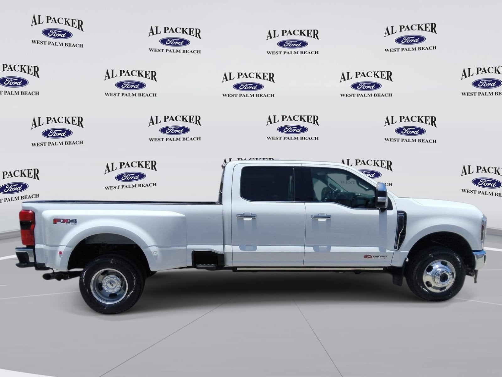 2024 Ford Super Duty F-350 DRW LARIAT