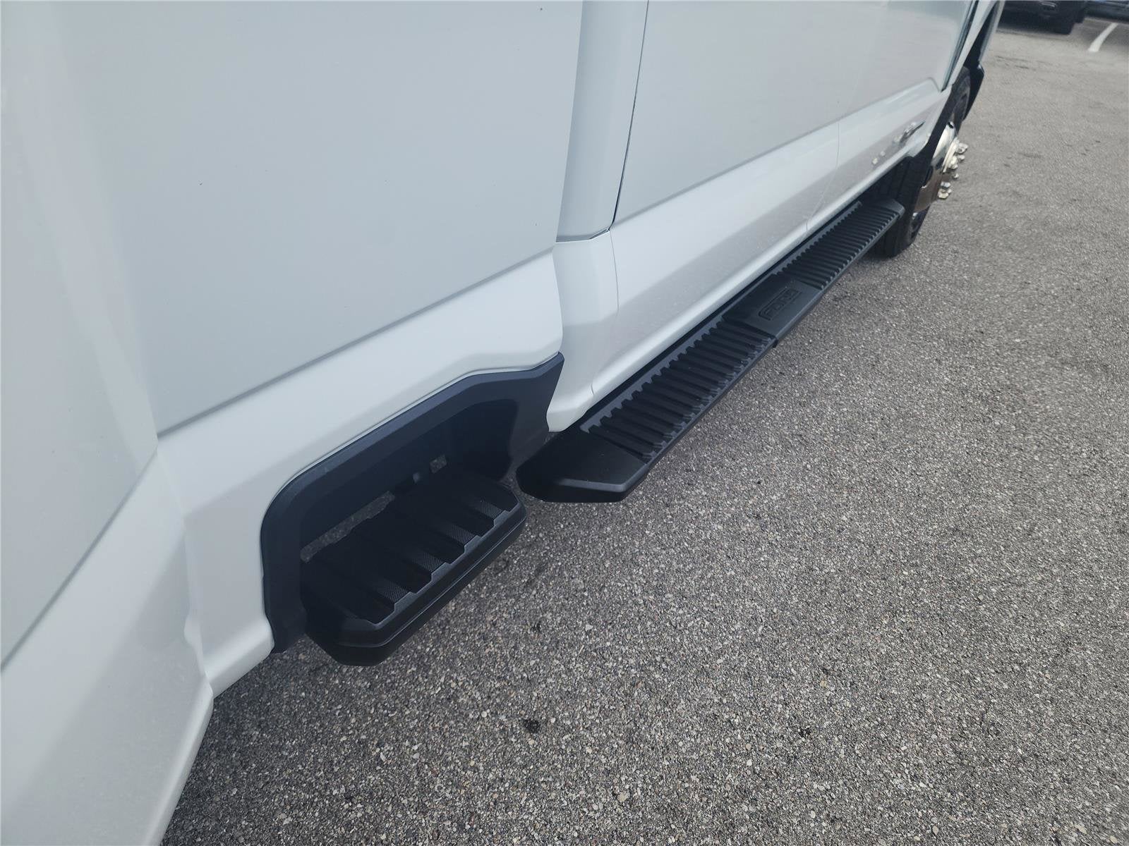 2024 Ford Super Duty F-350 DRW XL