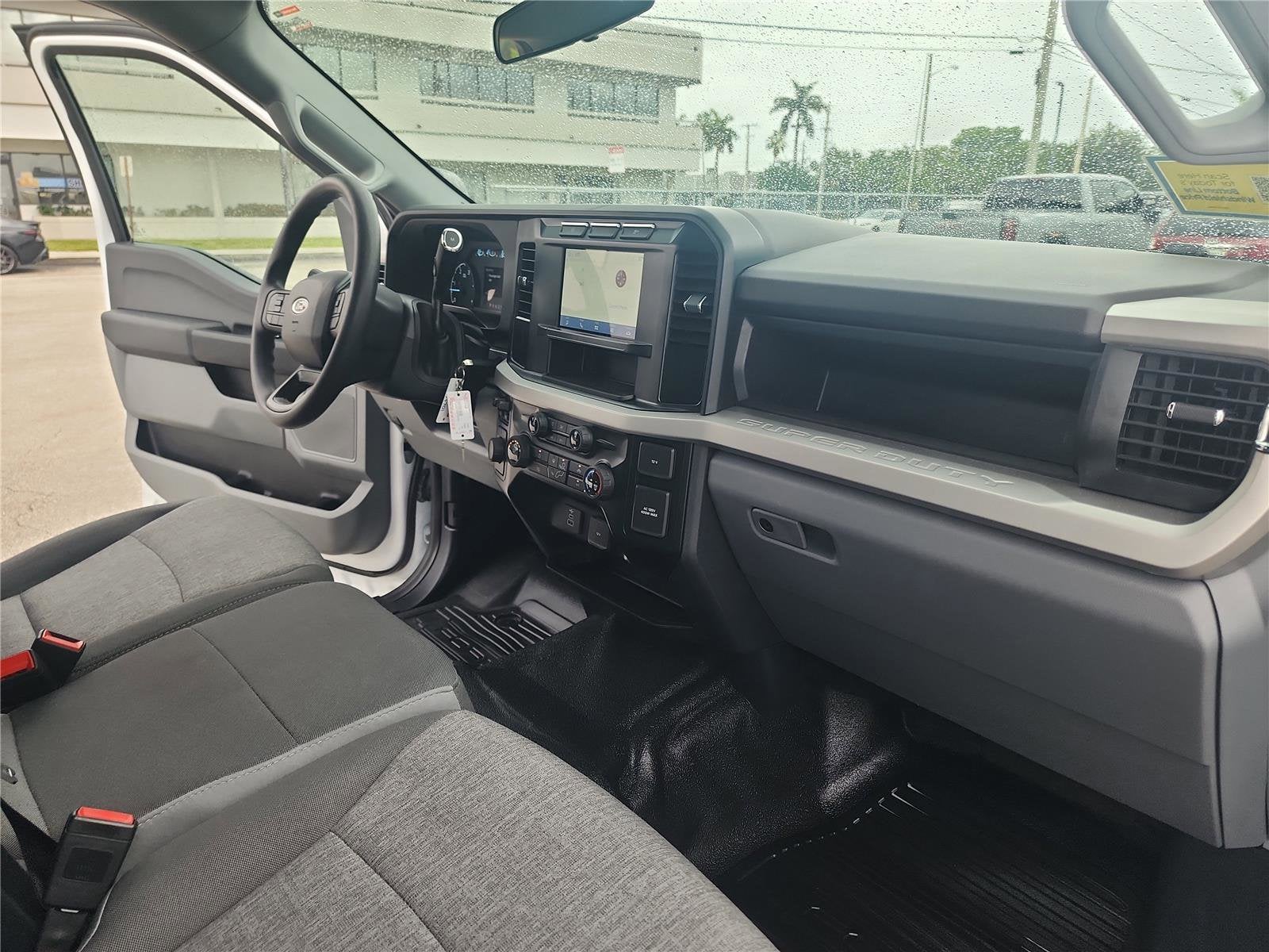 2024 Ford Super Duty F-350 DRW XL
