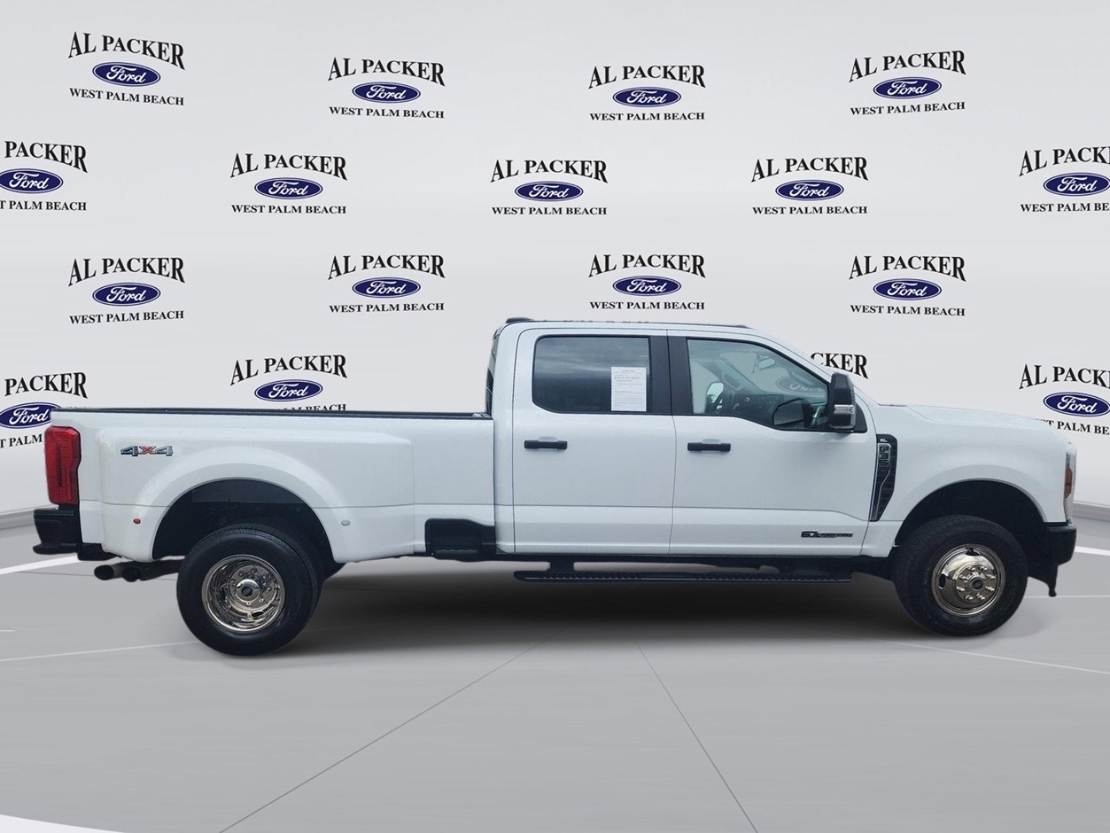 2024 Ford Super Duty F-350 DRW XL