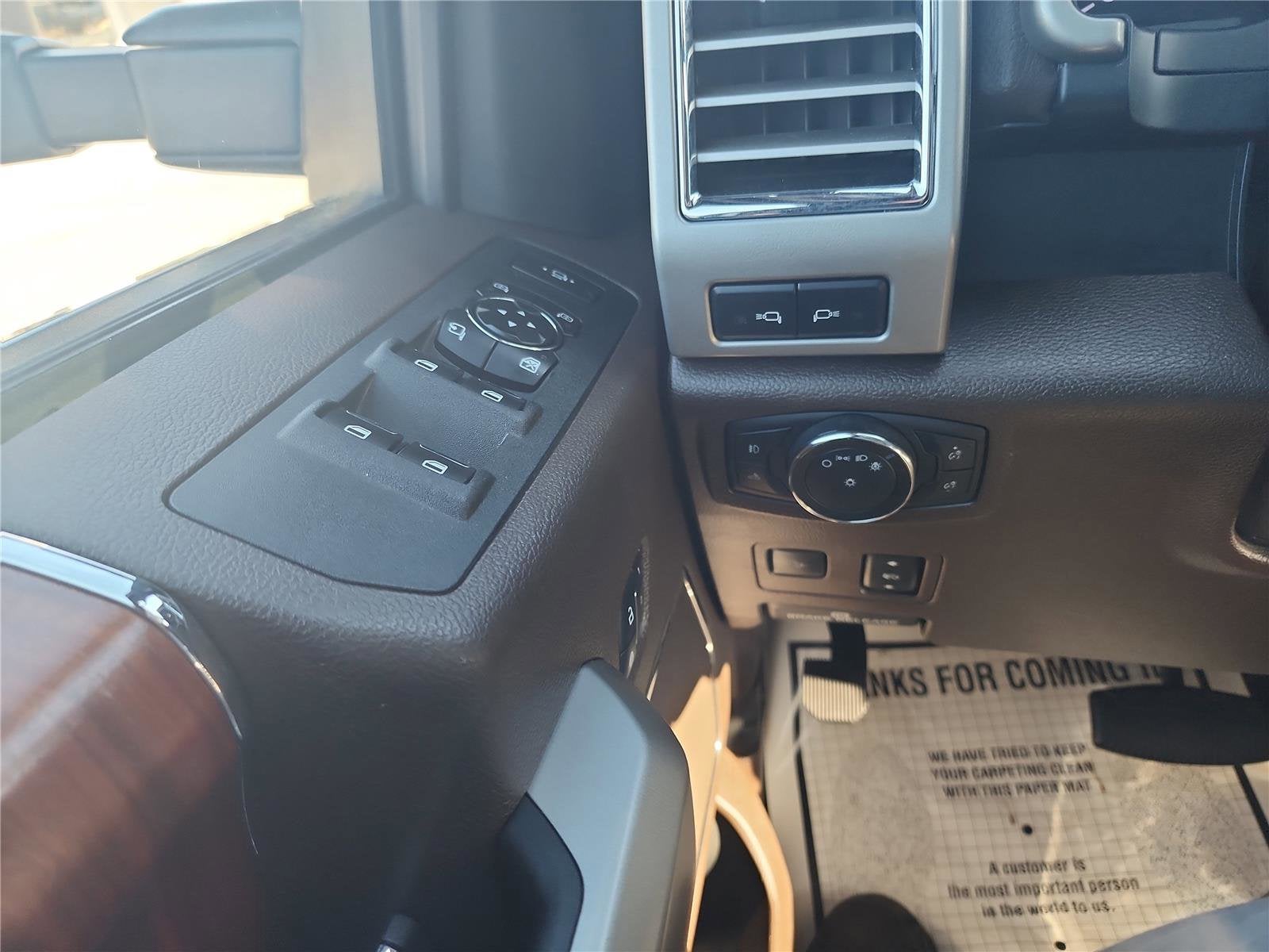 2017 Ford Super Duty F-350 DRW King Ranch