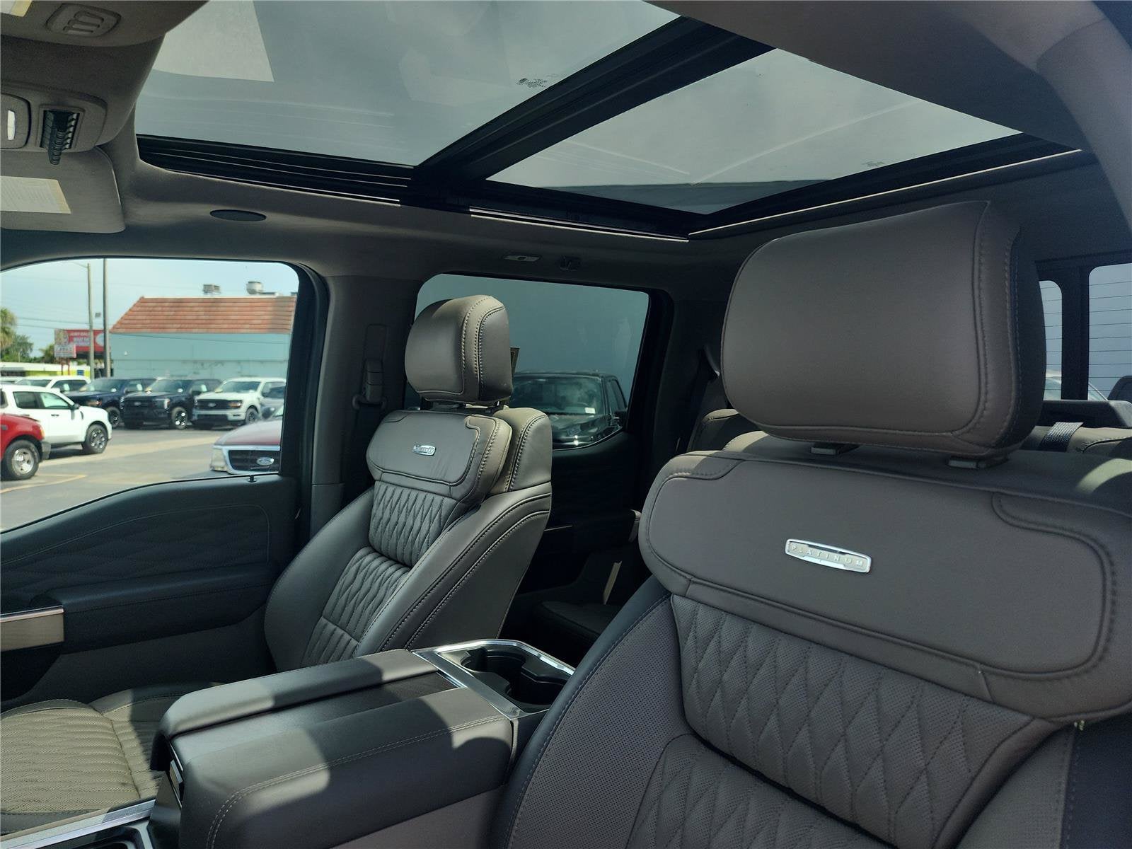 2025 Ford Super Duty F-450 DRW Platinum
