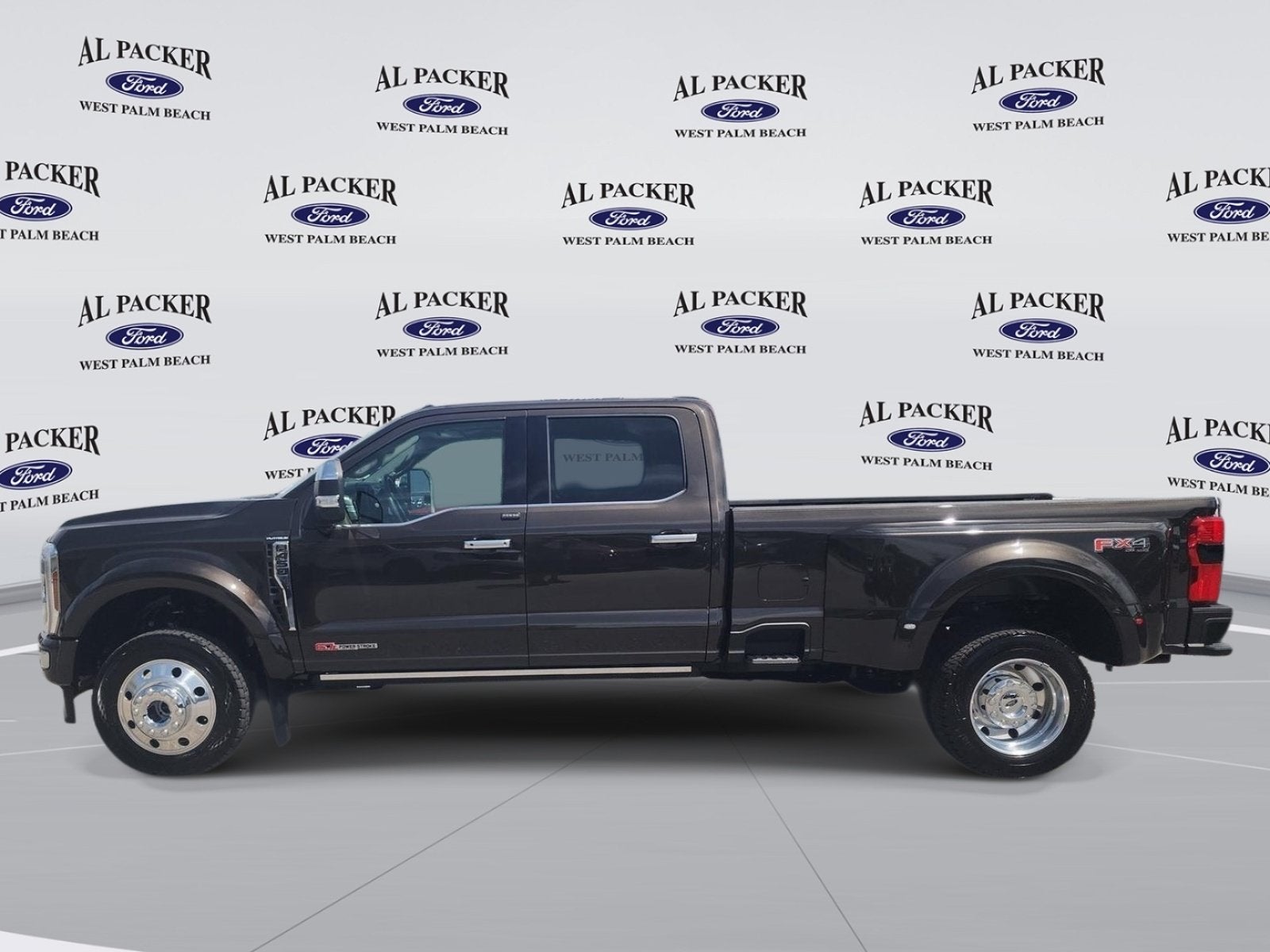 2025 Ford Super Duty F-450 DRW Platinum