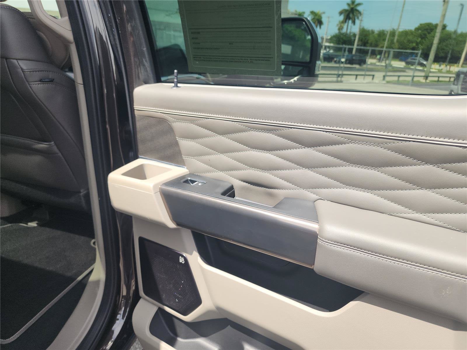 2025 Ford Super Duty F-450 DRW Platinum