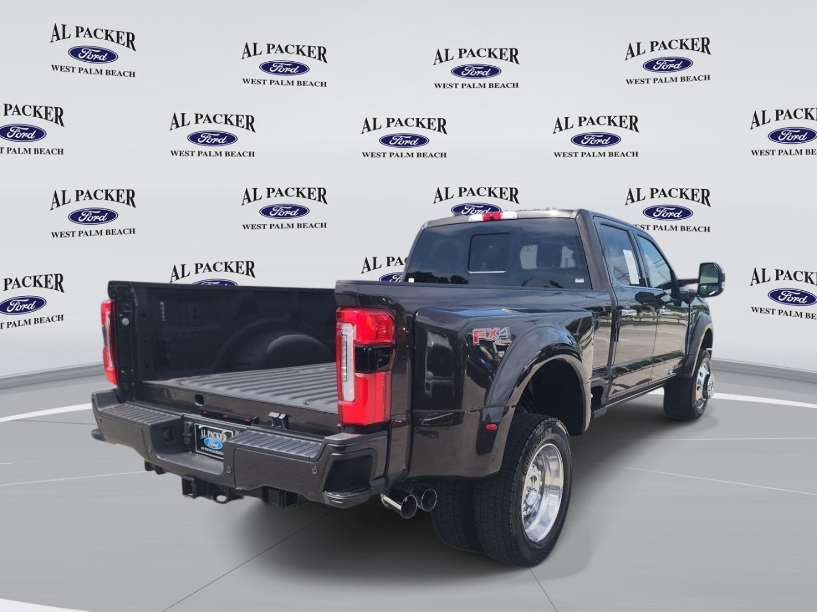 2025 Ford Super Duty F-450 DRW Platinum