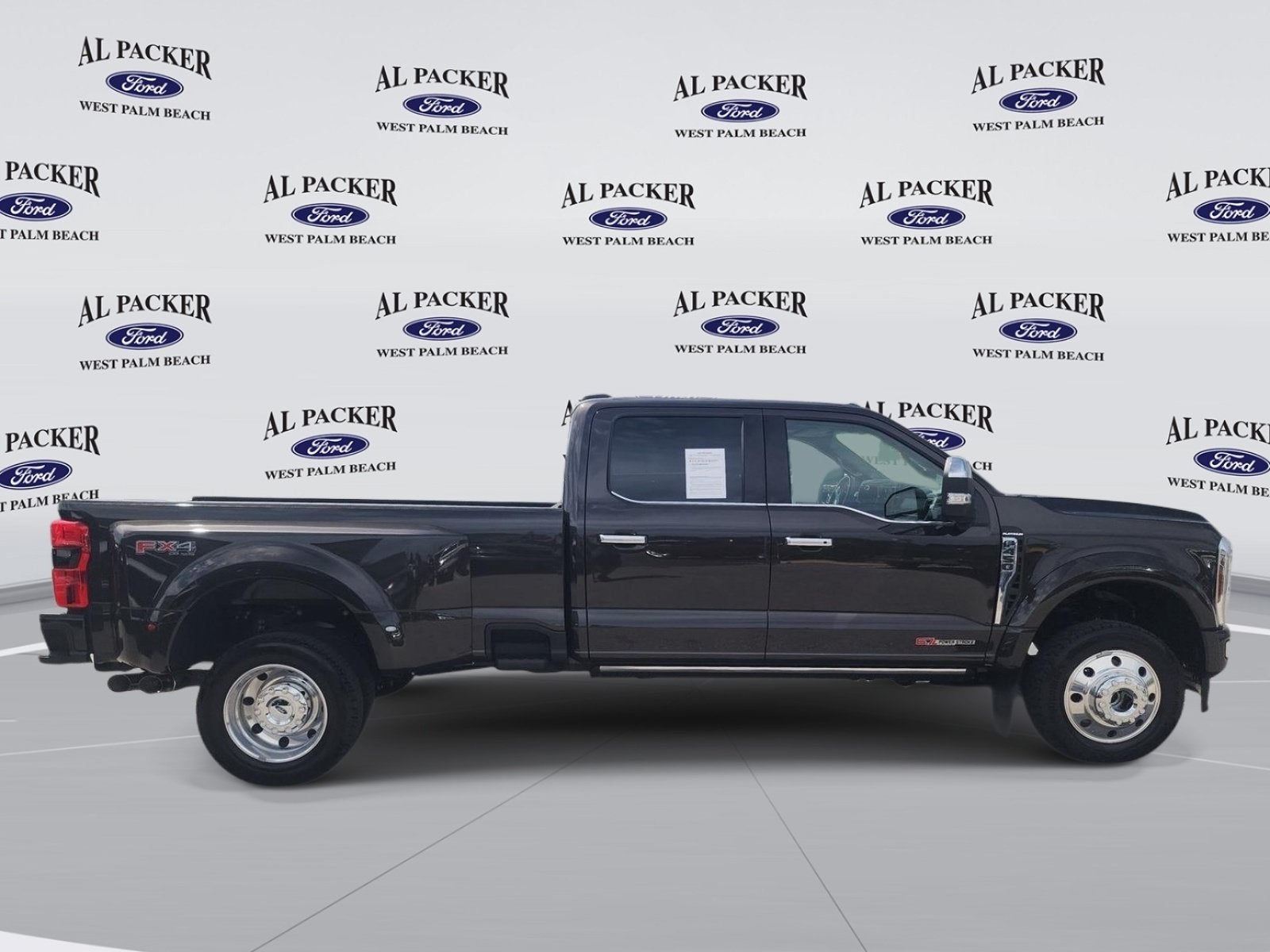 2025 Ford Super Duty F-450 DRW Platinum
