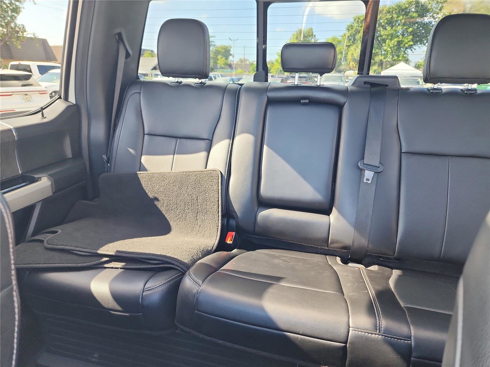 2020 Ford Super Duty F-450 DRW LARIAT