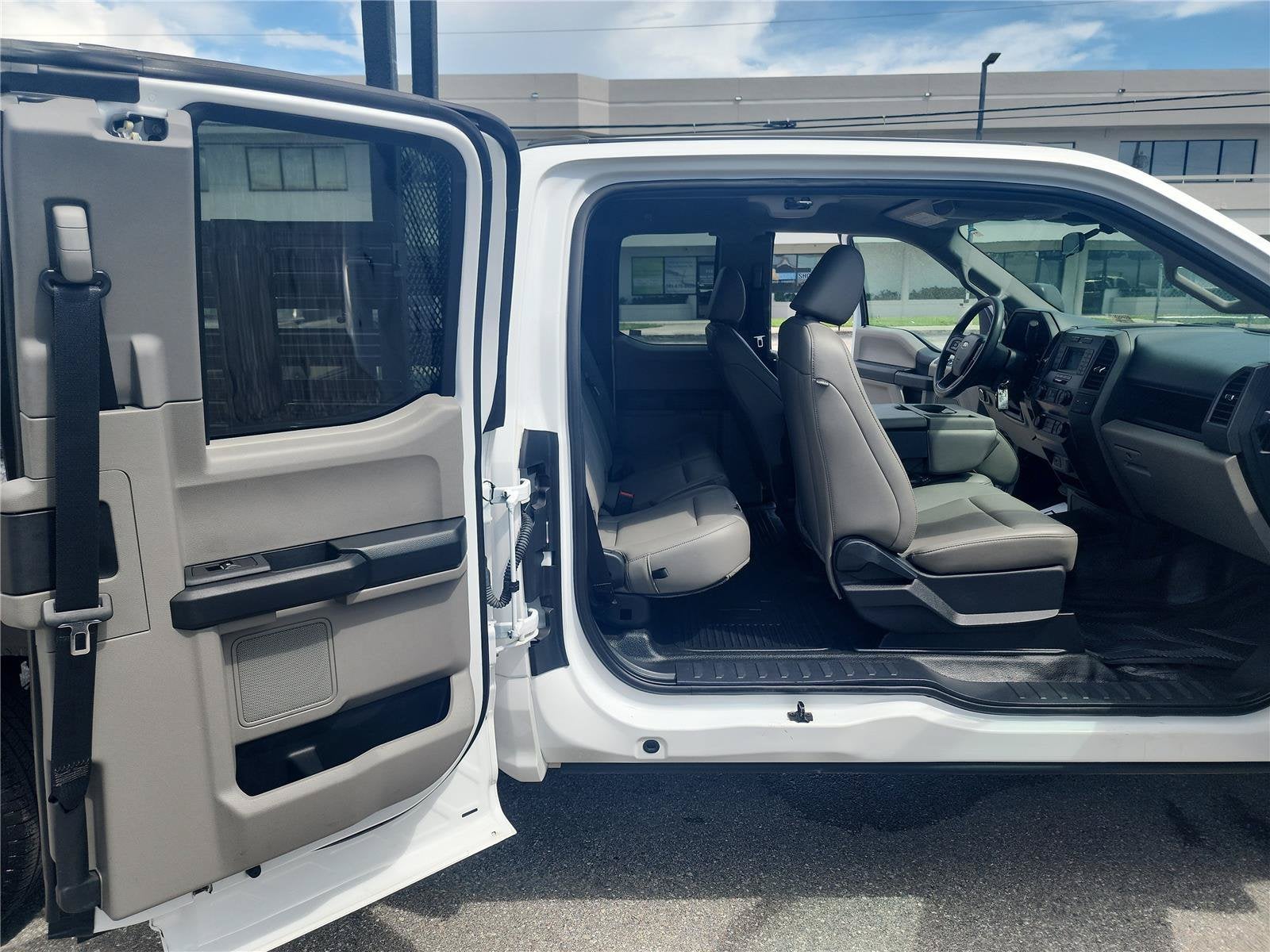 2022 Ford Super Duty F-350 SRW XL