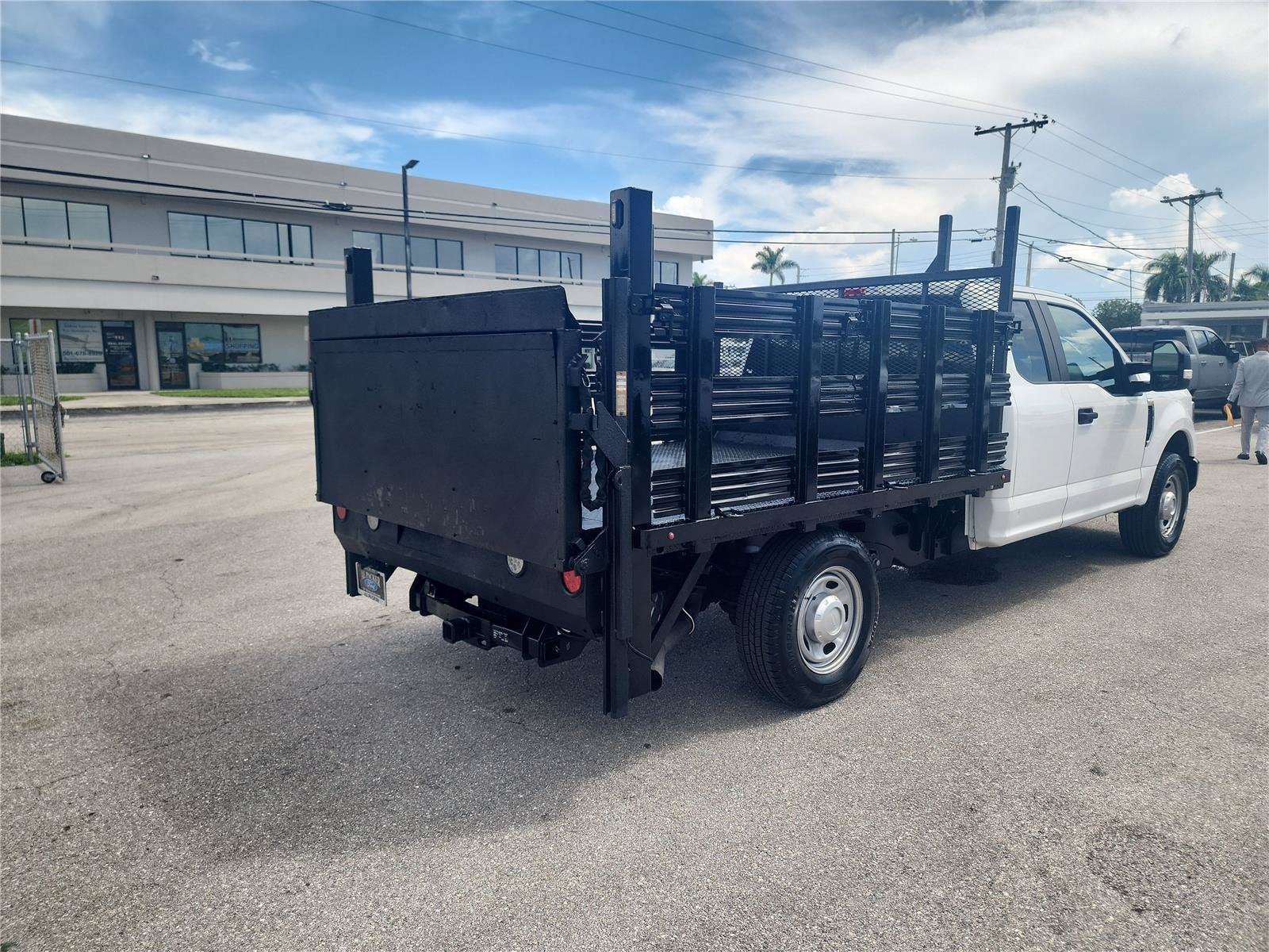 2022 Ford Super Duty F-350 SRW XL