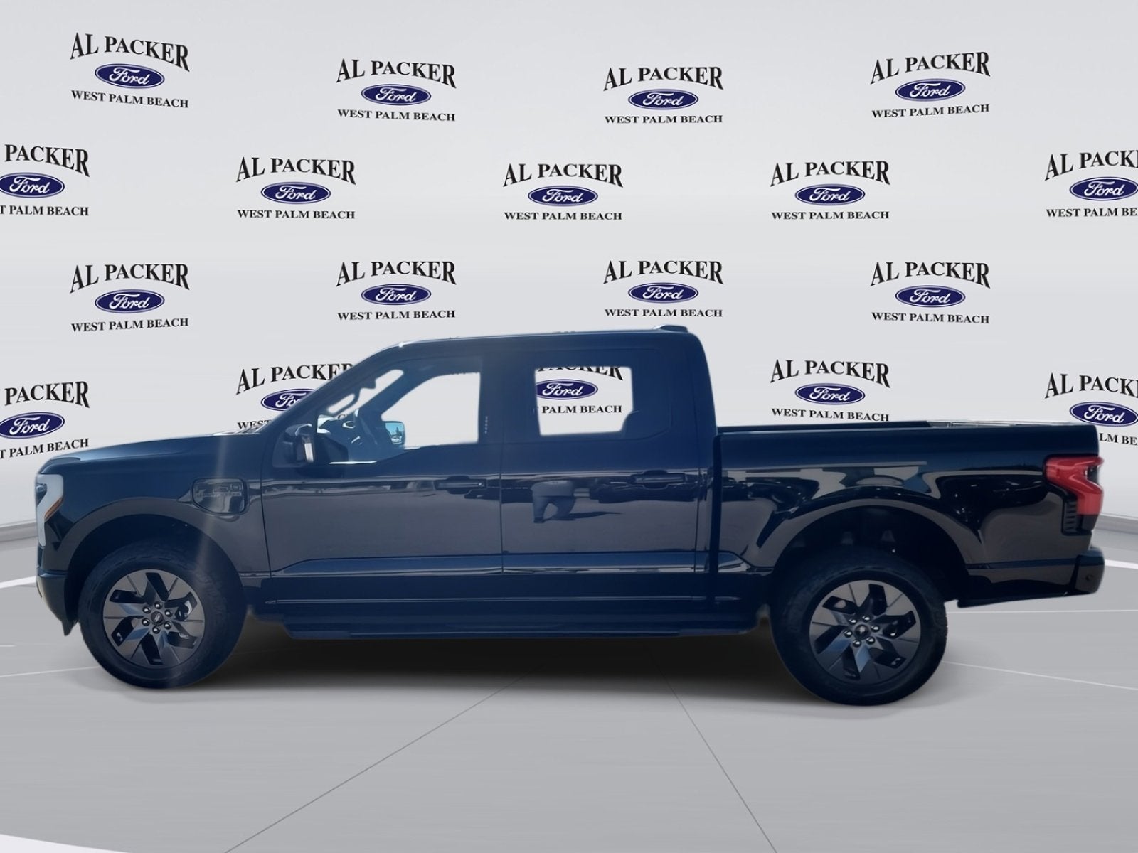 2022 Ford F-150 Lightning LARIAT
