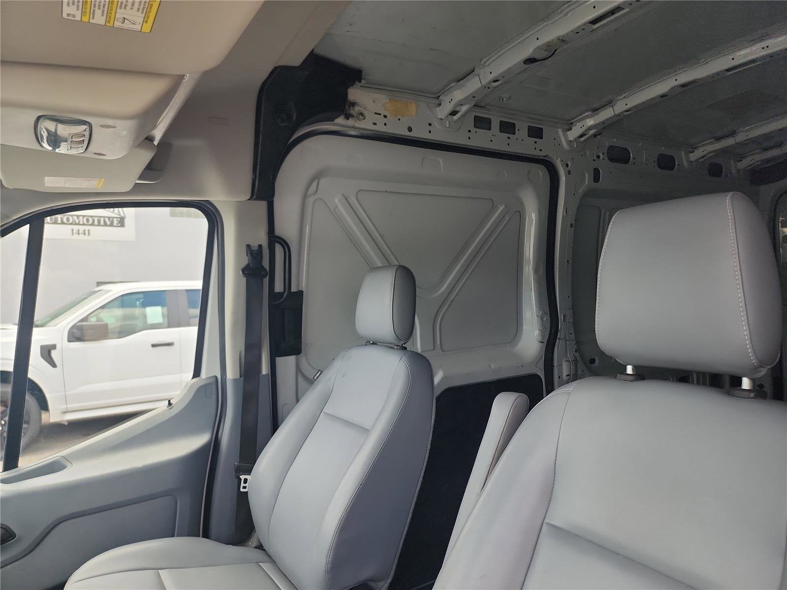 2017 Ford Transit Van T-250 148" Med Rf 9000 GVWR Sliding RH Dr