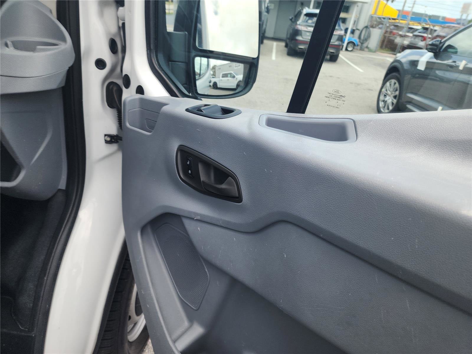 2017 Ford Transit Van T-250 148" Med Rf 9000 GVWR Sliding RH Dr