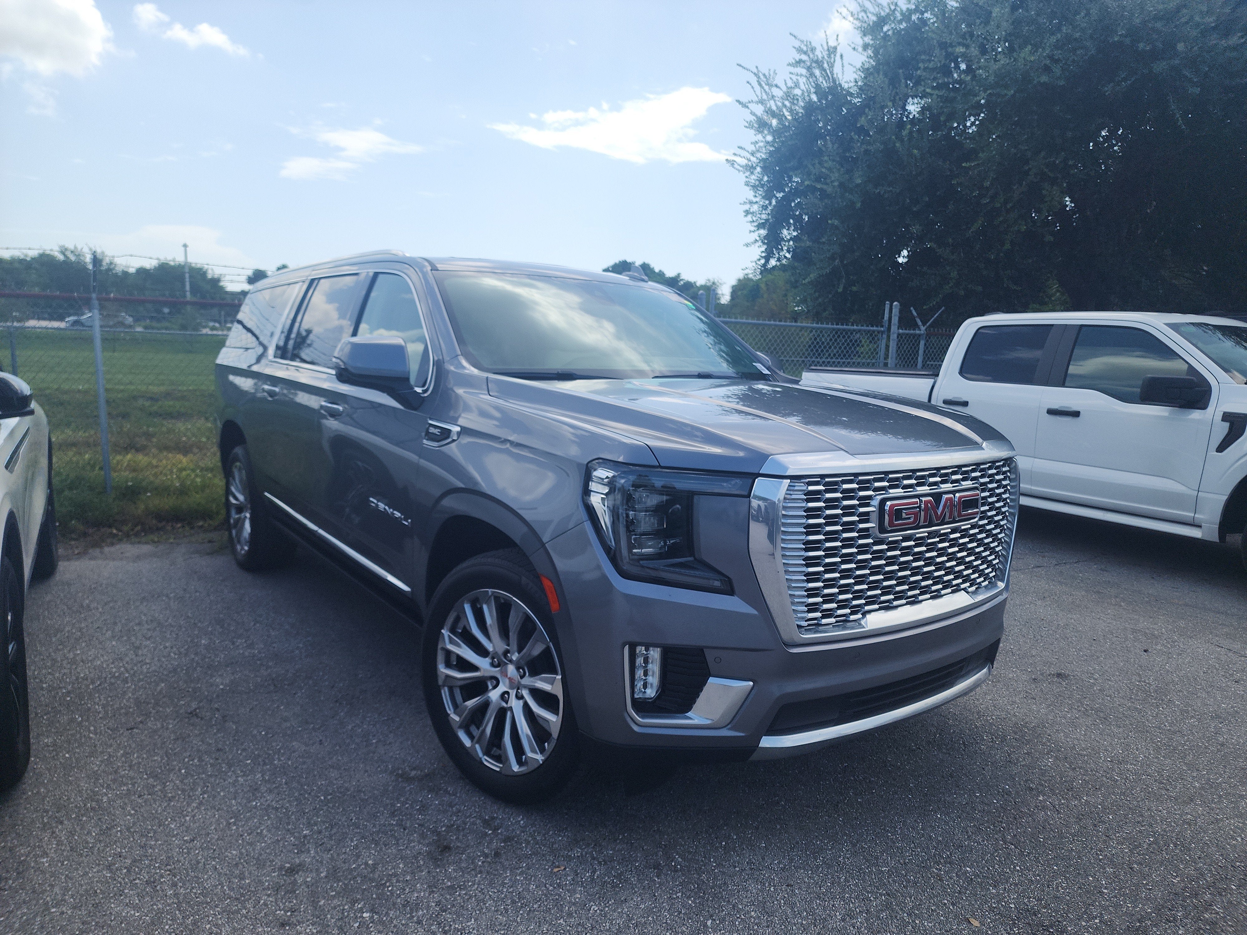 2022 GMC Yukon XL Denali